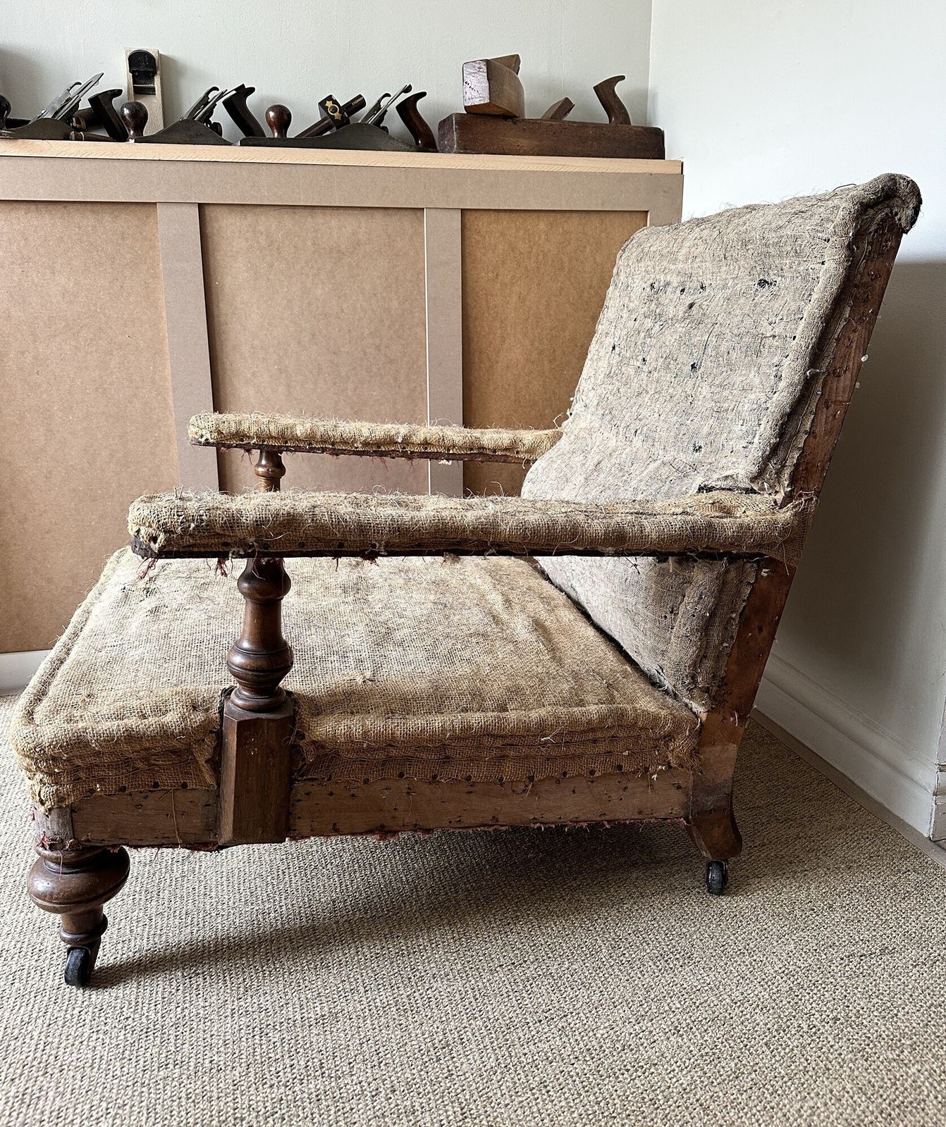 19th Century Howard Style Open Armchair By Robert Strahan, Dublin (C.1870) photo 1125.0