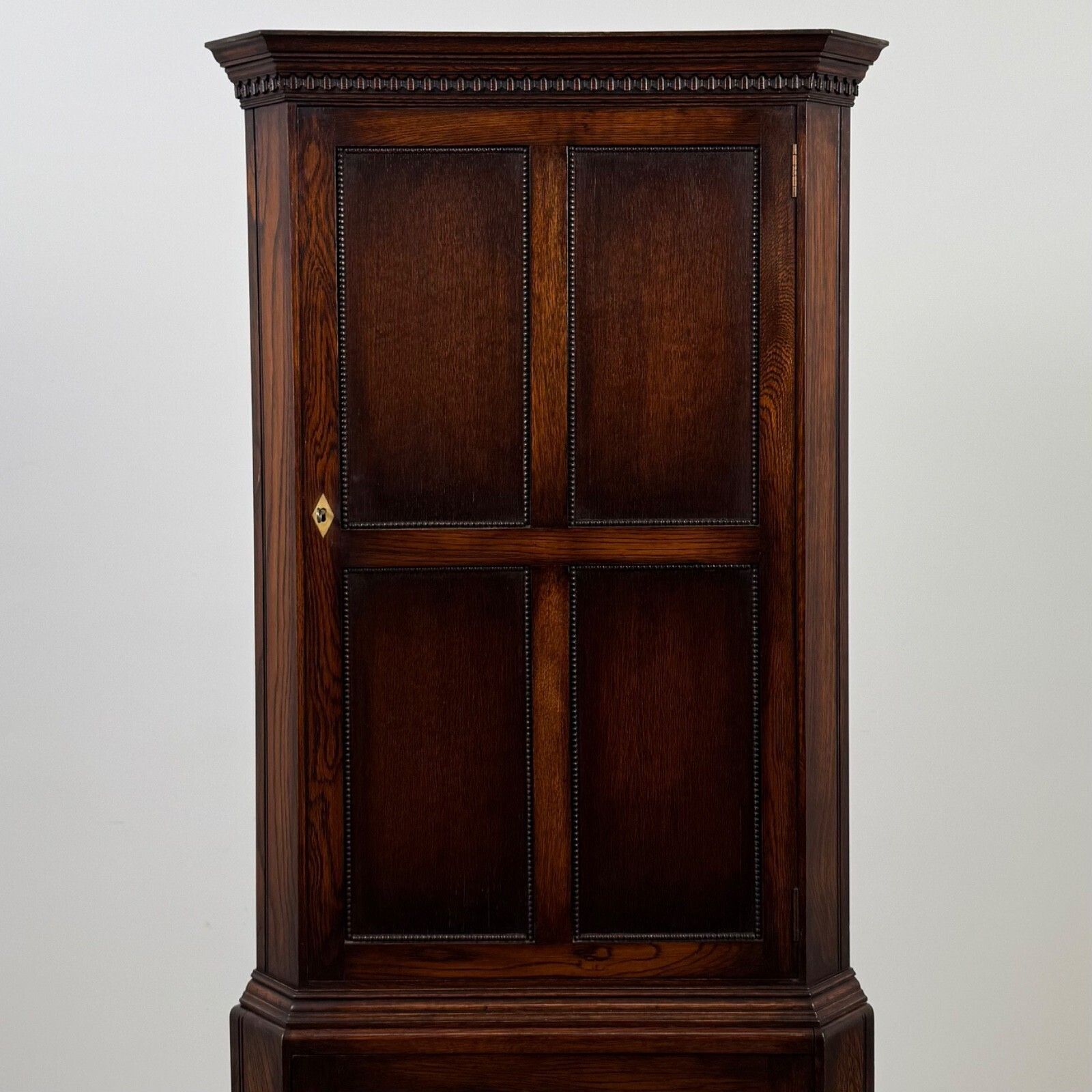 Antique 20th Century Edwardian Corner Cabinet In Oak photo Furniture