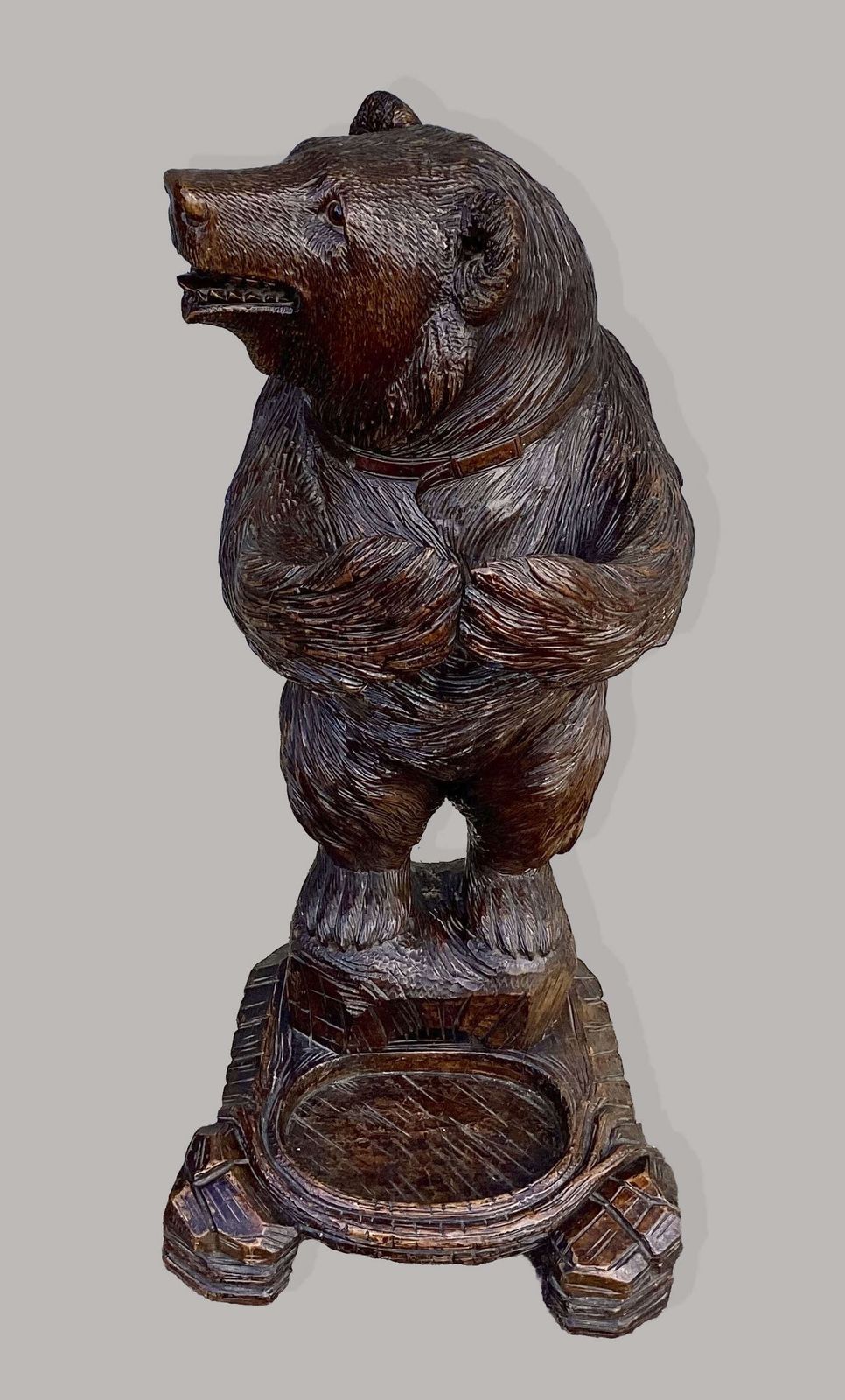 A Charming C19th 'Black Forest' Carved Bear Stick / Umbrella Stand photo vintage