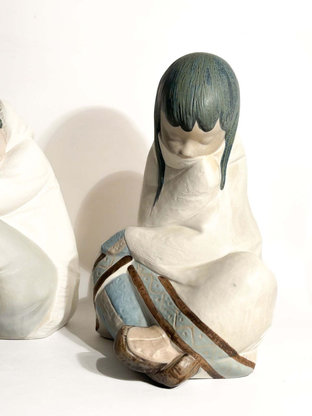 Stoneware Eskimo Sculpture By Juan Huerta For Lladró 1990s photo for sale