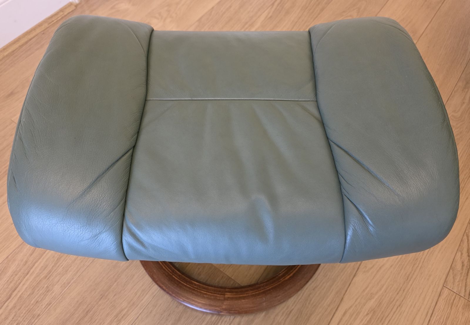 Ekornes Stressless 'Reno' (Small) Recliner With Footstool photo vintage