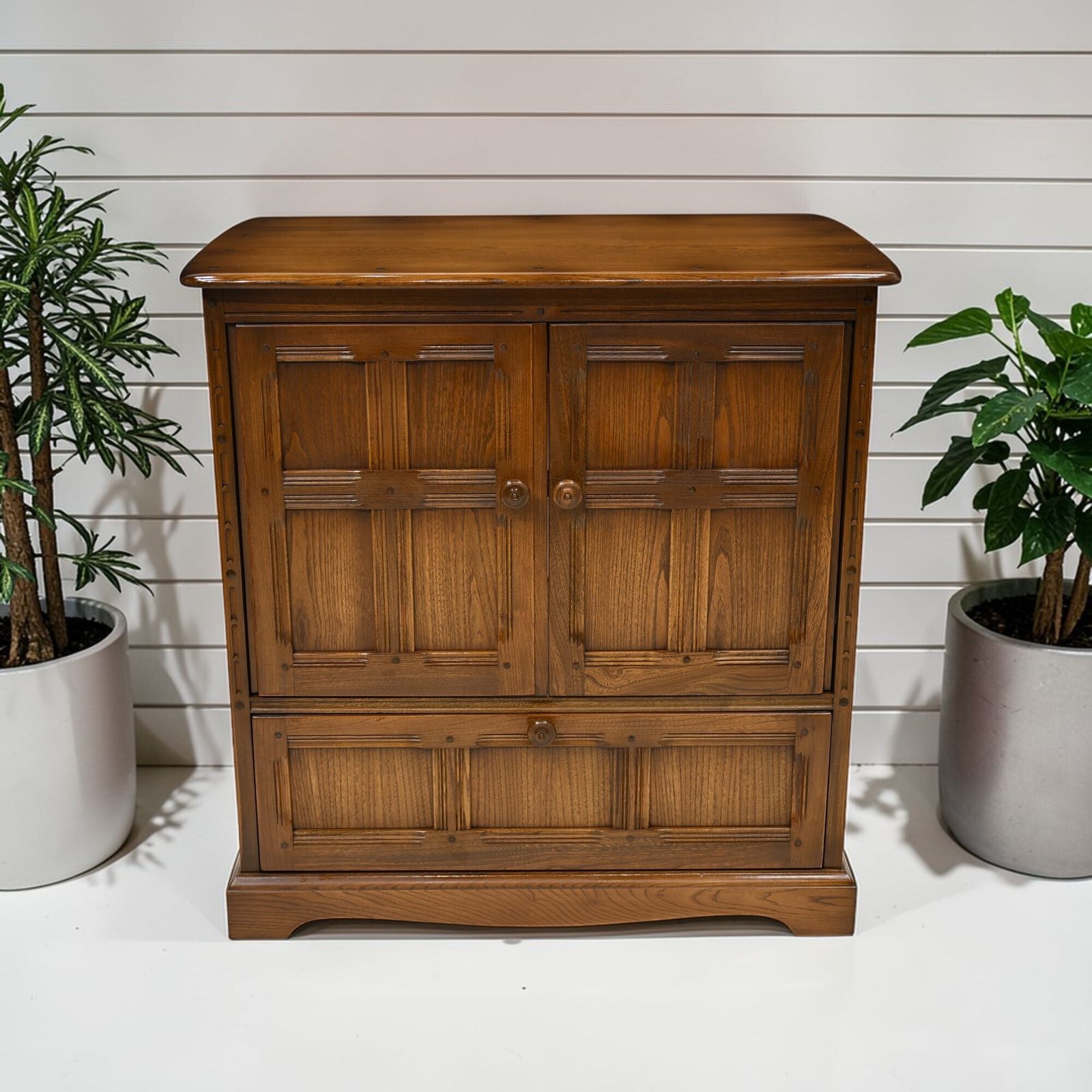 Ercol Mural Tv Video Cabinet Golden Dawn Corner Flap Model 839 Free Uk Delivery