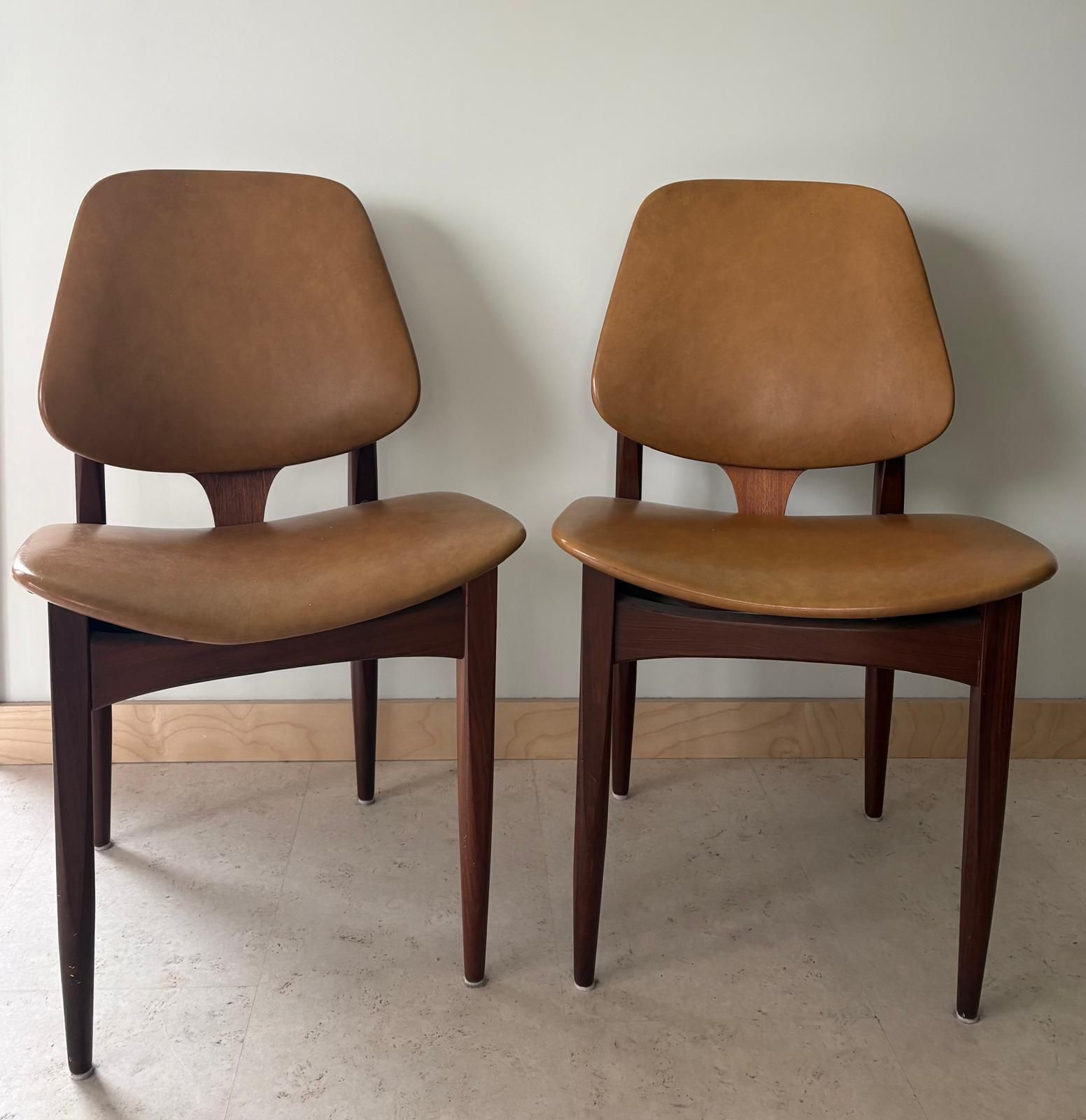 Pair Of Elliotts Of Newbury Teak And Leather Dining Chairs