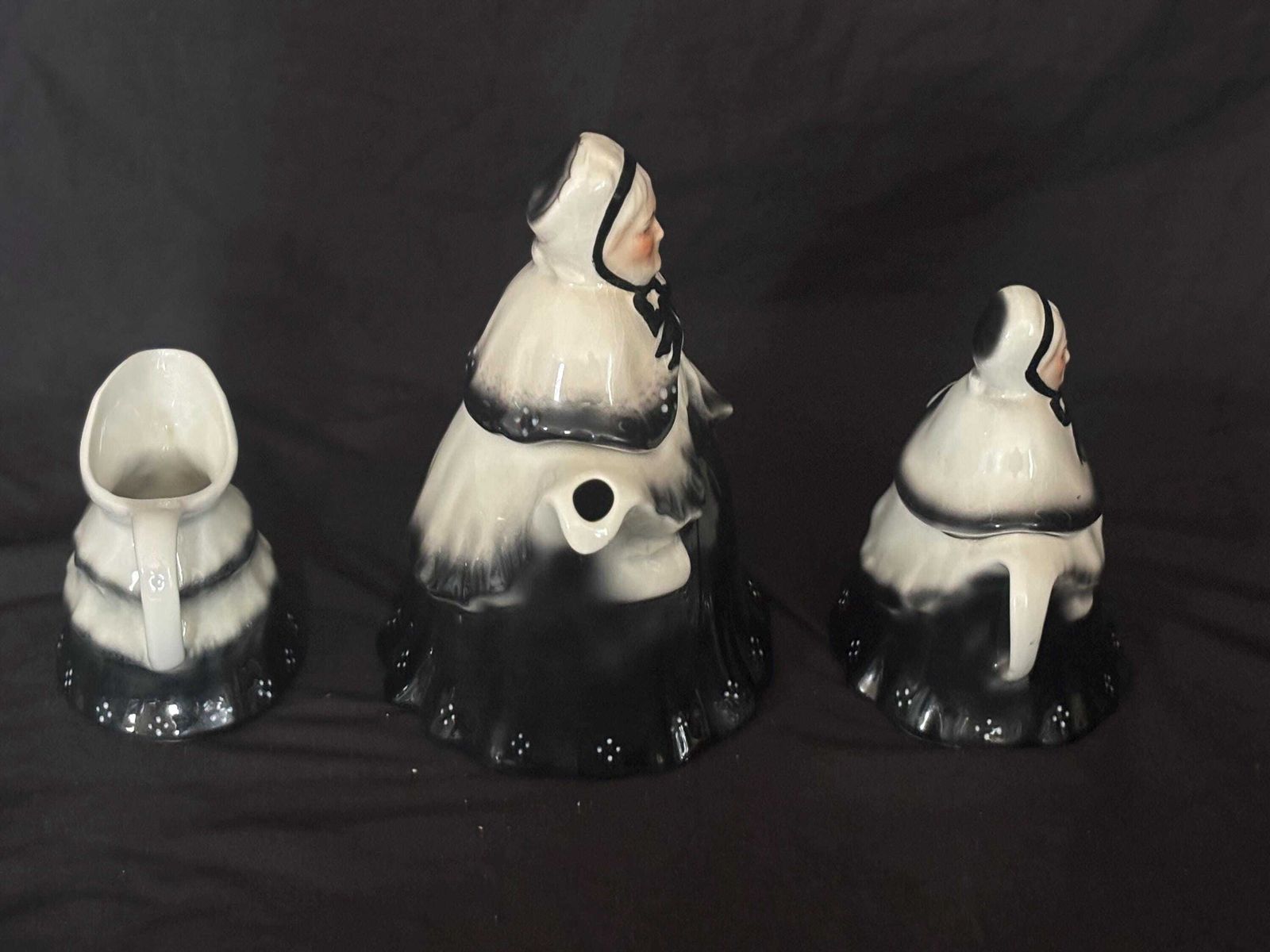 Vintage Ceramic Little Old Lady Tea Pot & Sugar Bowl, Milk Jug Tony Wood. photo Home Decor