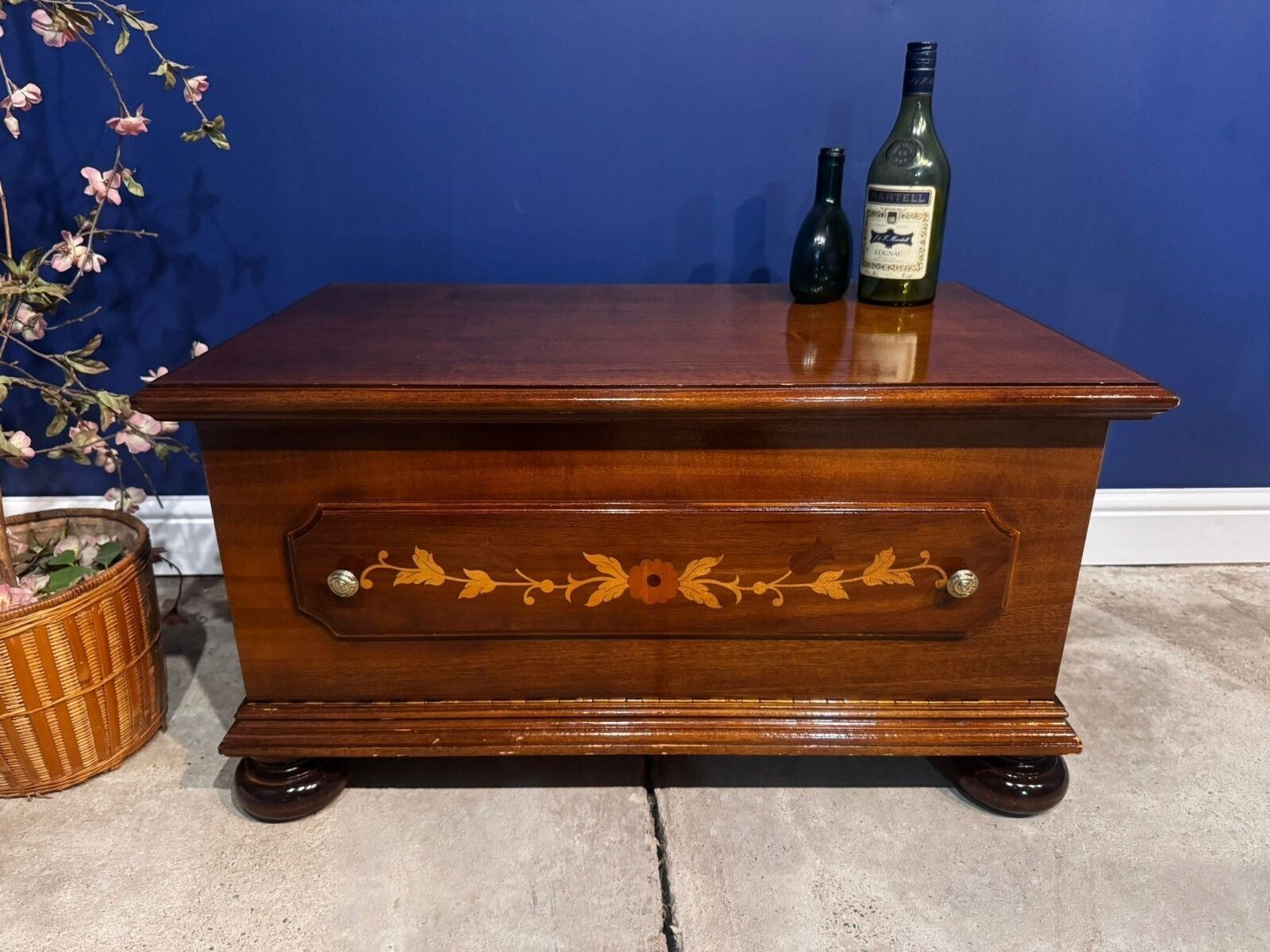 Vintage Antique Style Tv Unit Stand Cabinet Drawers Low Drawer Chest Floral. photo for sale