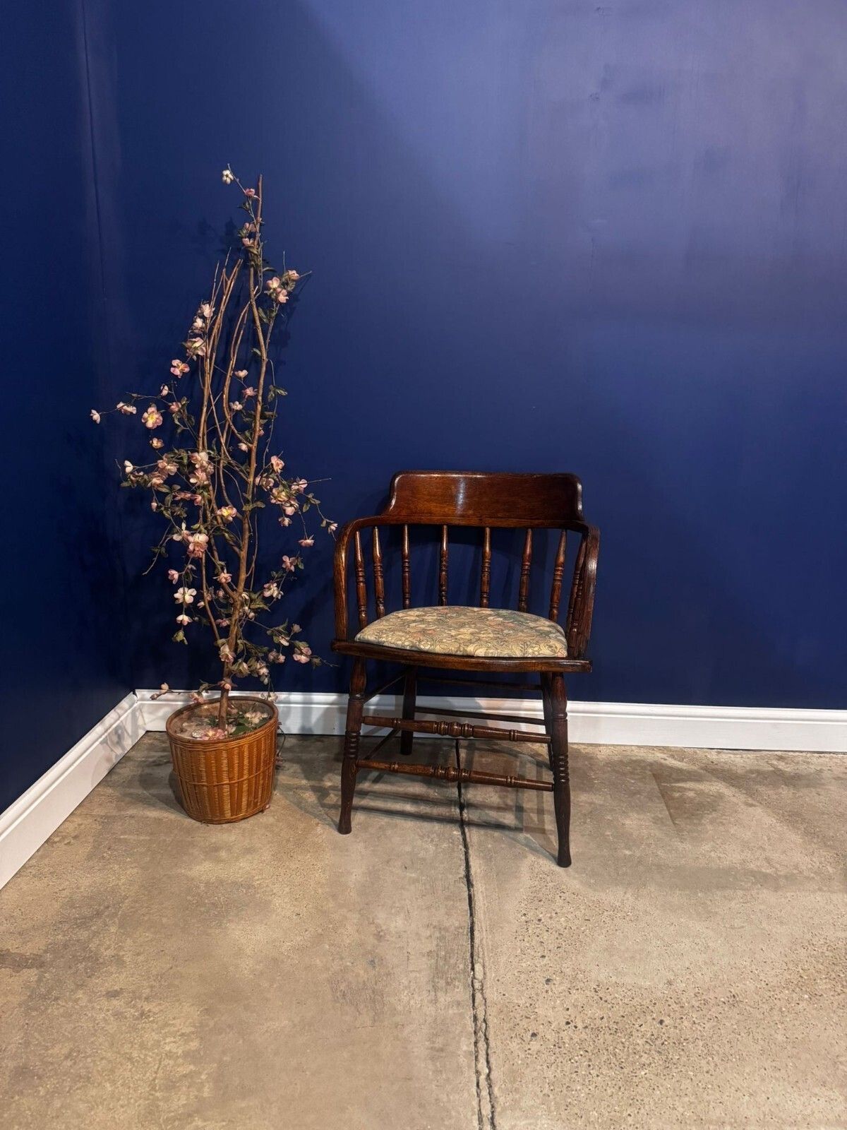 Antique Oak Captain's Chair Bow Windsor Smokers Armchair Spindle Back Vintage.
