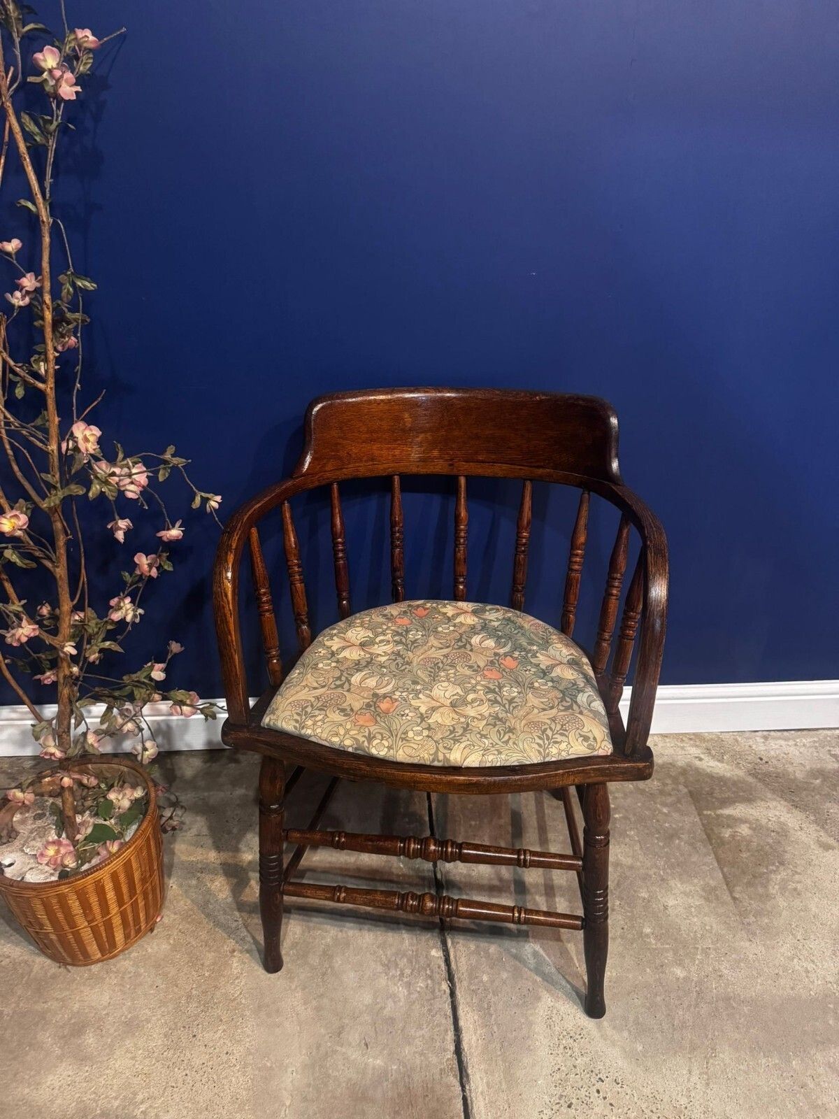 Antique Oak Captain's Chair Bow Windsor Smokers Armchair Spindle Back Vintage. photo for sale