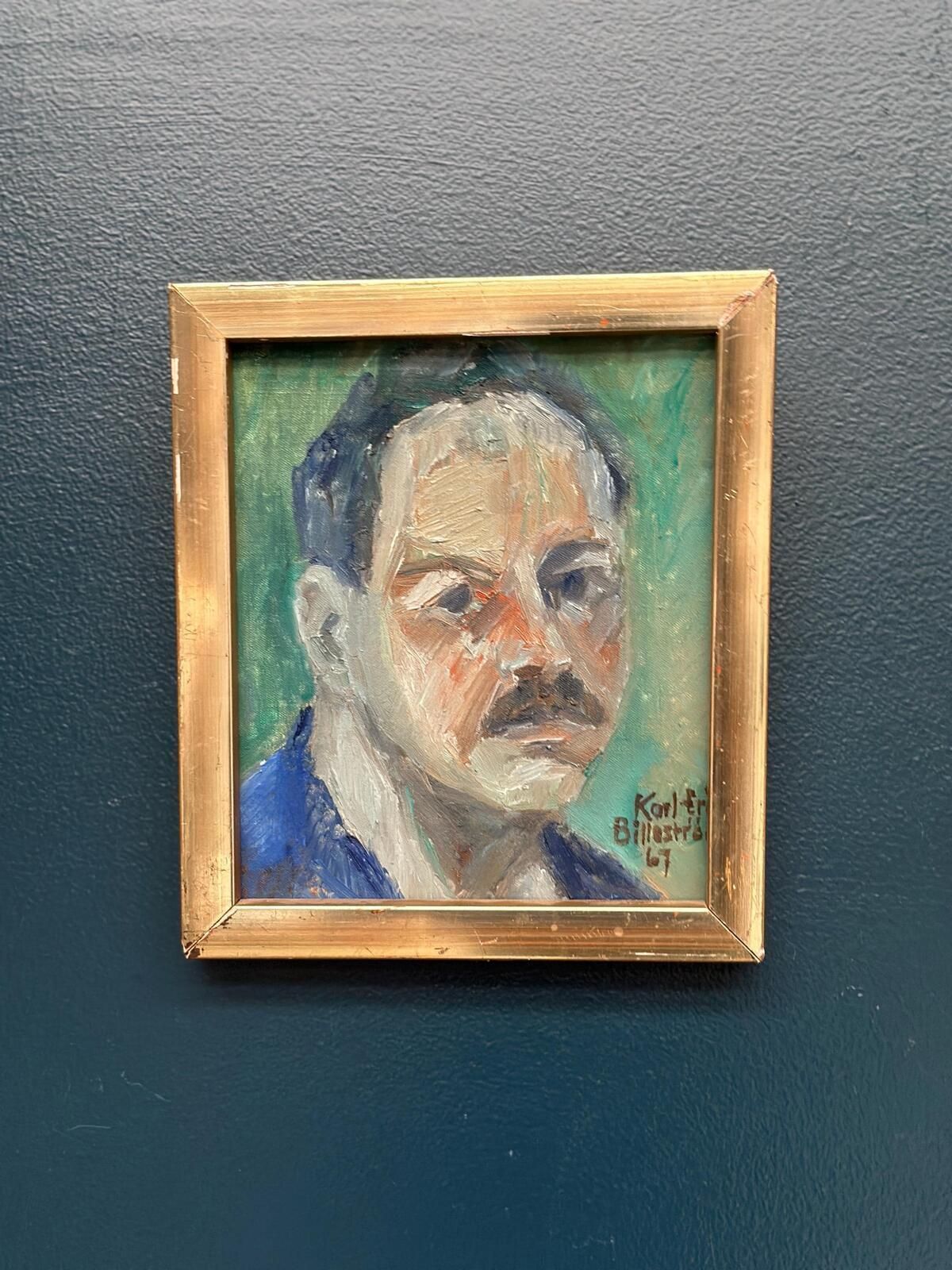 Original Swedish Oil On Canvas – “Portrait Of A Man” By Carl Erik Billeström –  1967 – Vintage & Framed – 22 × 26 Cm (8.7" × 10.2") photo Art