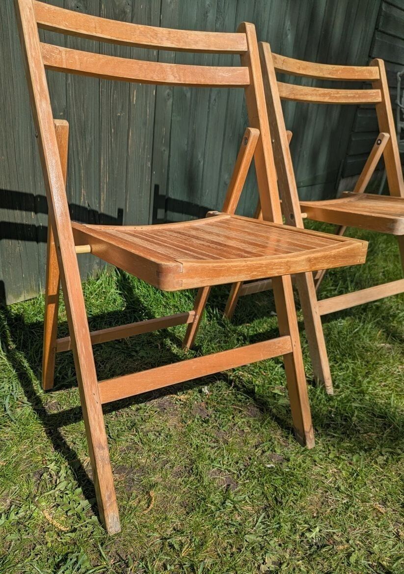 Pair Of Vintage Mod Beech Folding Garden Chairs photo Garden Furniture
