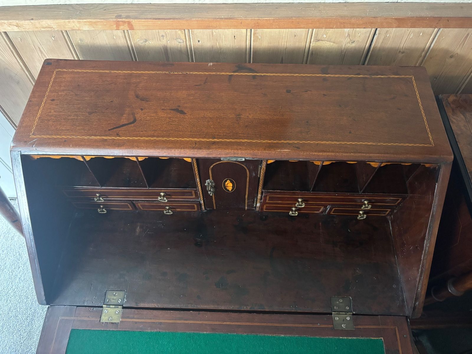Fine Quality Small George III Mahogany And Satinwood Inlaid Bureau photo vinterior