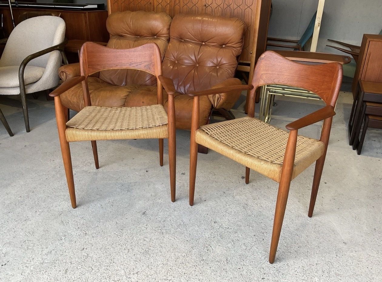Set Of 2 Danish Carver Dining Chairs By Arne Hovmand Olsen For Mogens Kold