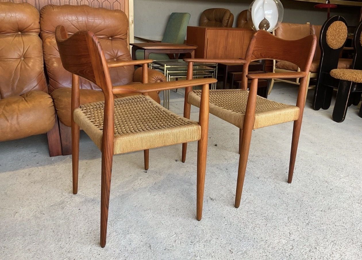 Set Of 2 Danish Carver Dining Chairs By Arne Hovmand Olsen For Mogens Kold photo vinterior