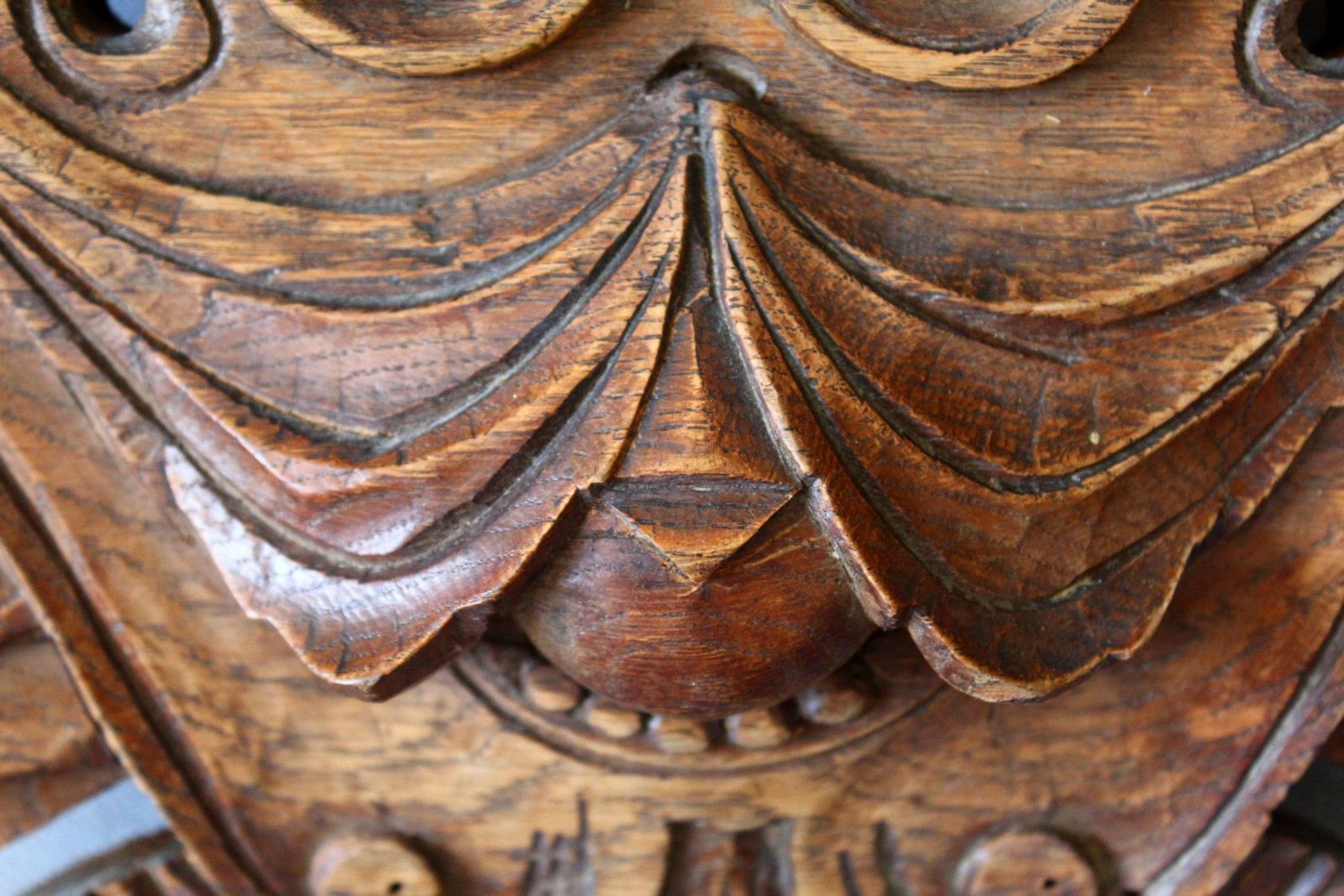 Groot Antiek Frans Eiken Wandpaneel In Louis XV Stijl, Houtsnijwerk, Gedetailleerd Handgesneden, Wanddecoratie, Ornamenteel, Restauratie  En Sloopmateriaal photo vinterior