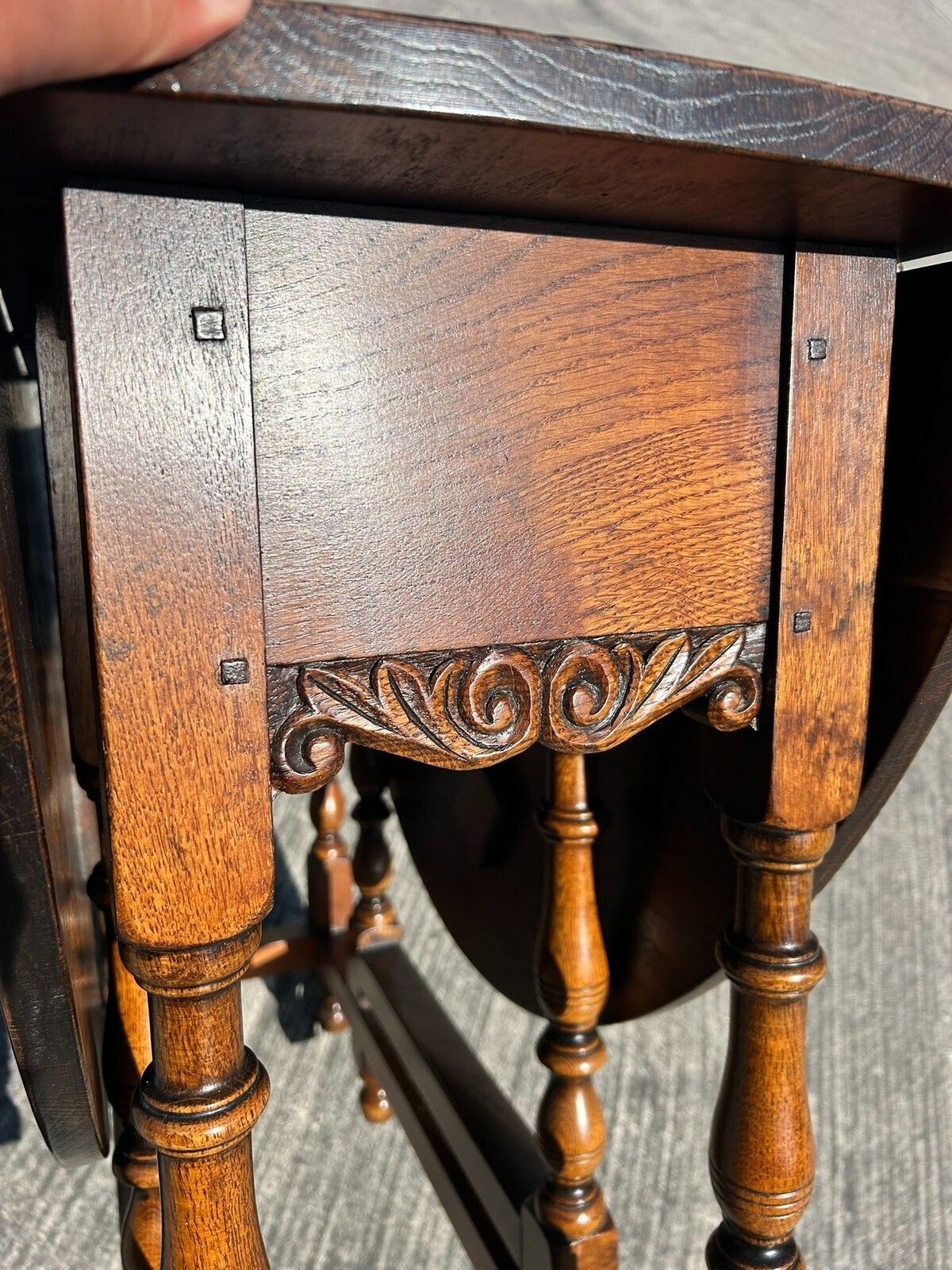 English Oak Chingford Titchmarsh & Goodwin Style Gateleg Dropleaf Dining Table photo vinterior