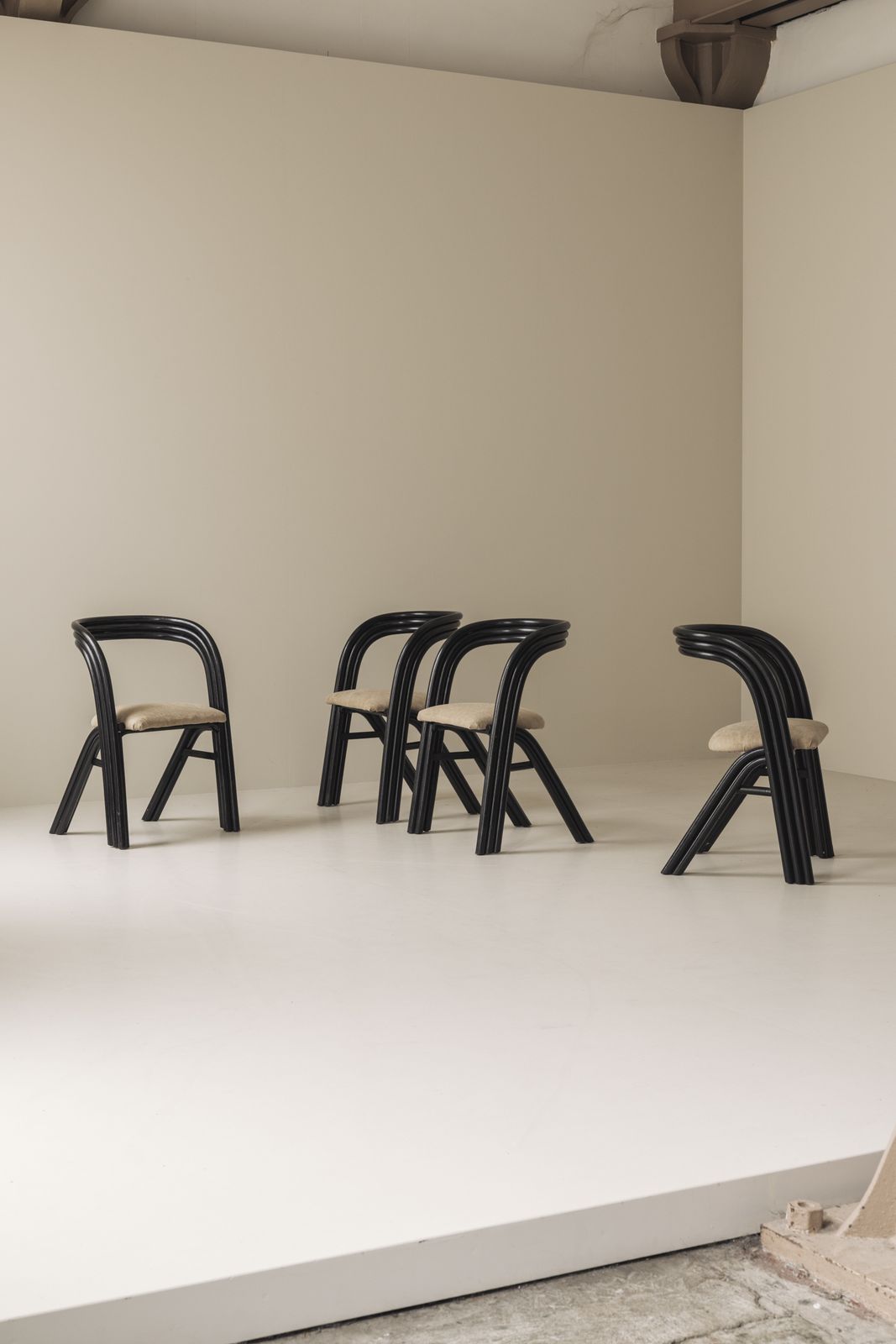 photo vinterior Set Of Four Sculptural Dining Chairs By Axel Enthoven For Rohé Design, 1980s