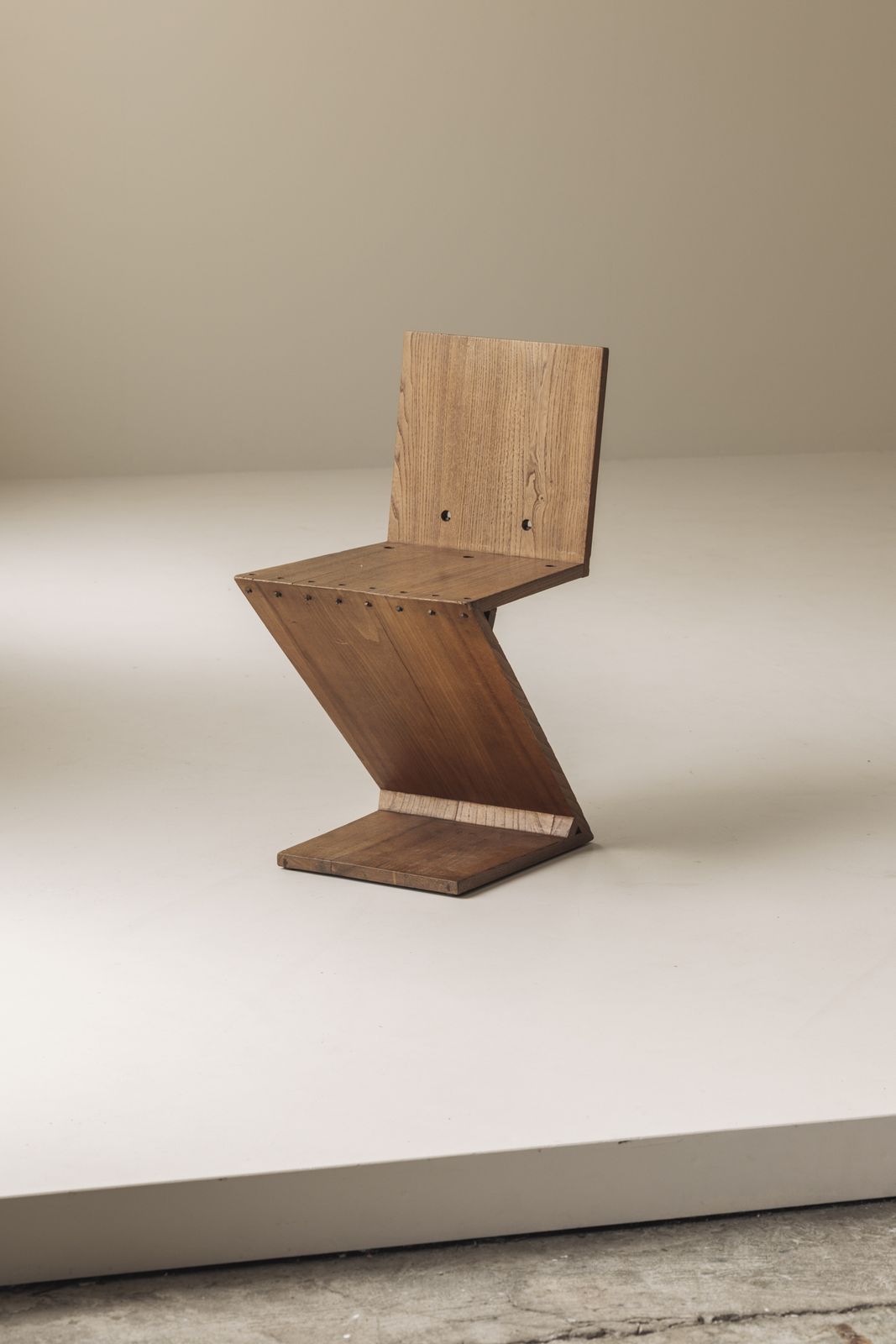 Early Zig Zag Chair By Gerrit Thomas Rietveld For Gerard Van De Groenekan, 1960s photo furniture
