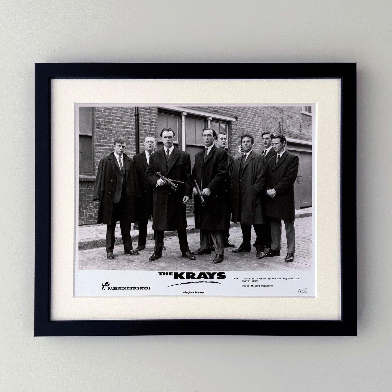 Photo de presse encadrée, The Krays, 1990 photo furniture