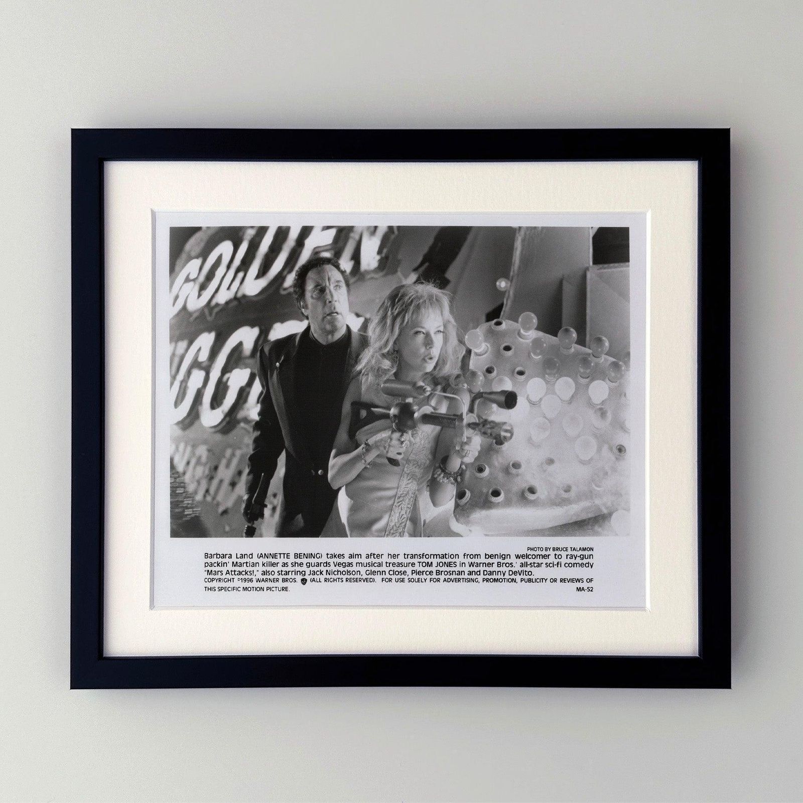 Mars Attacks 1996 Publicity Film Movie Press Still Framed photo furniture