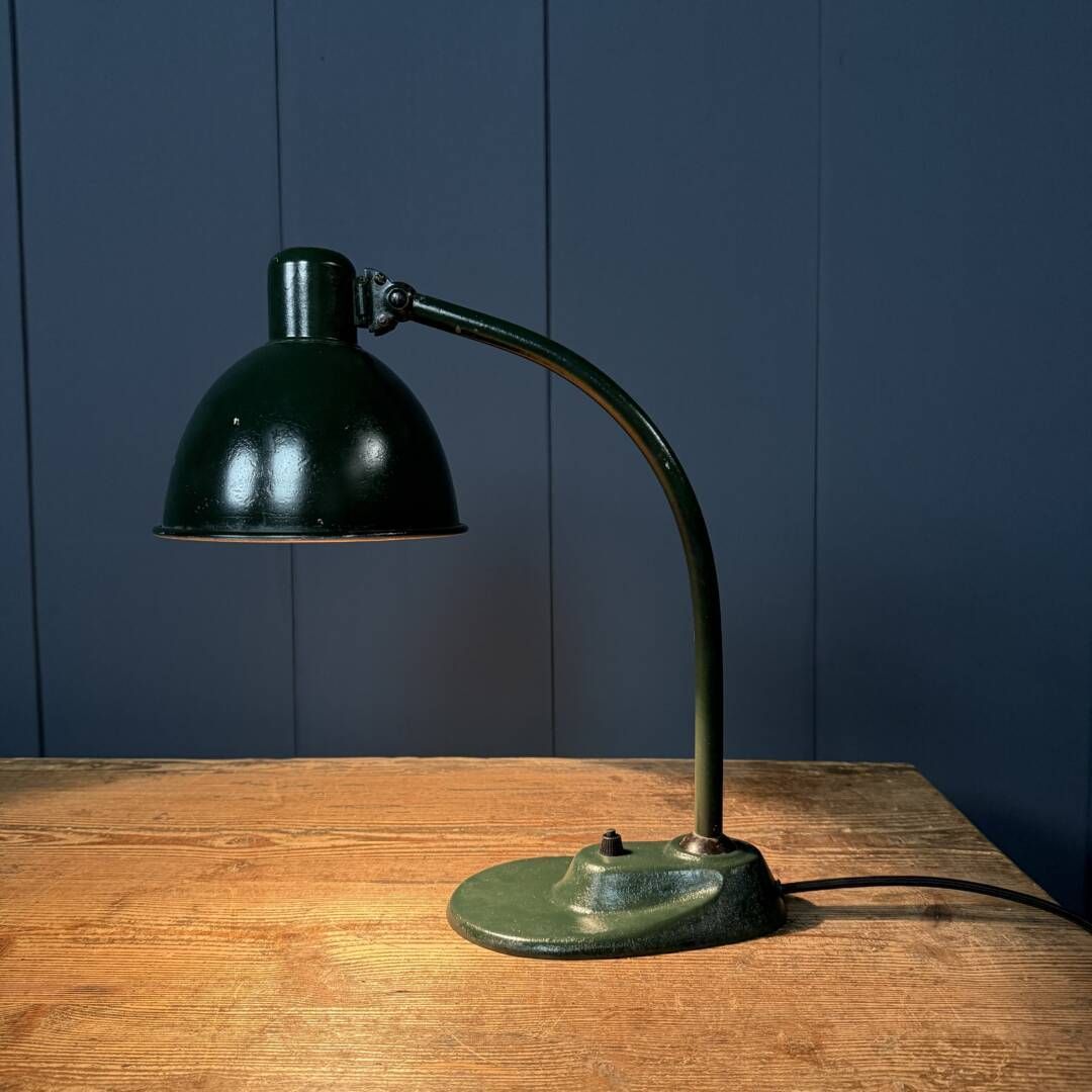 photo buy Donkergroene Bauhaus Bureaulamp, Jaren 1930