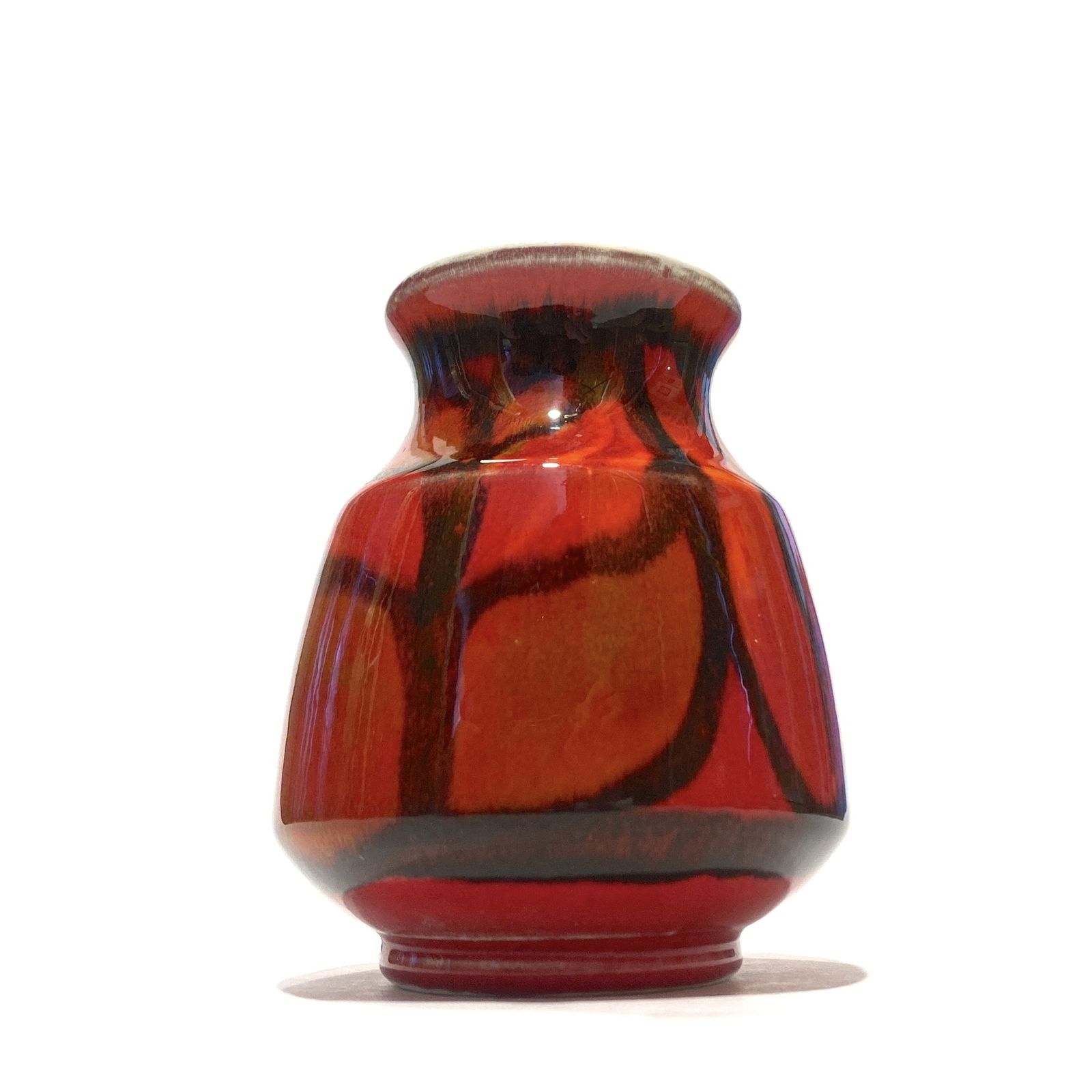 Poole Pottery Red Delphis Vase, Shape 31 By Lynn Gregory, Mid Century Modern English Ceramics photo for sale