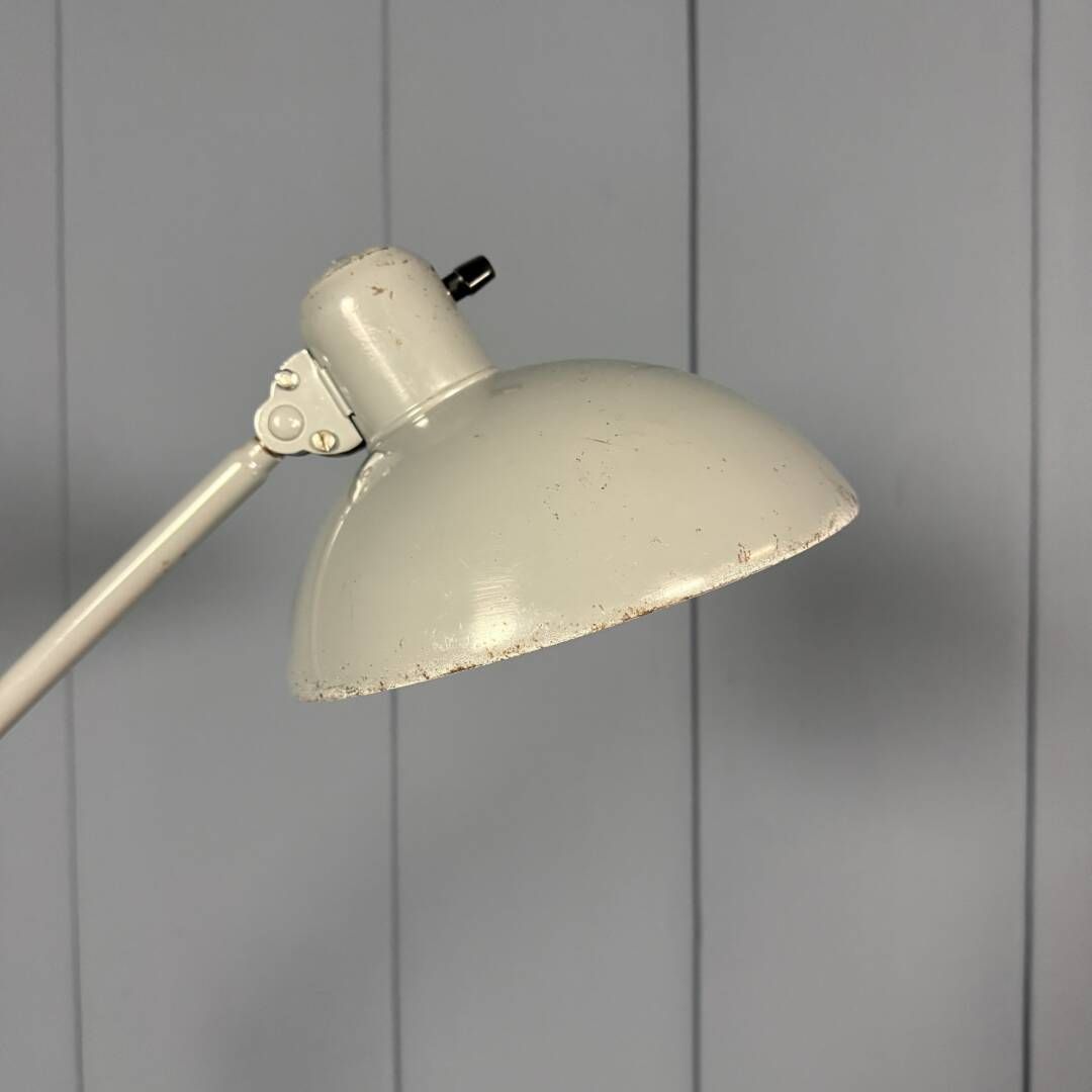 Grijze Twee Armige Kaiser Idell Klemlamp Model 6726 photo vinterior