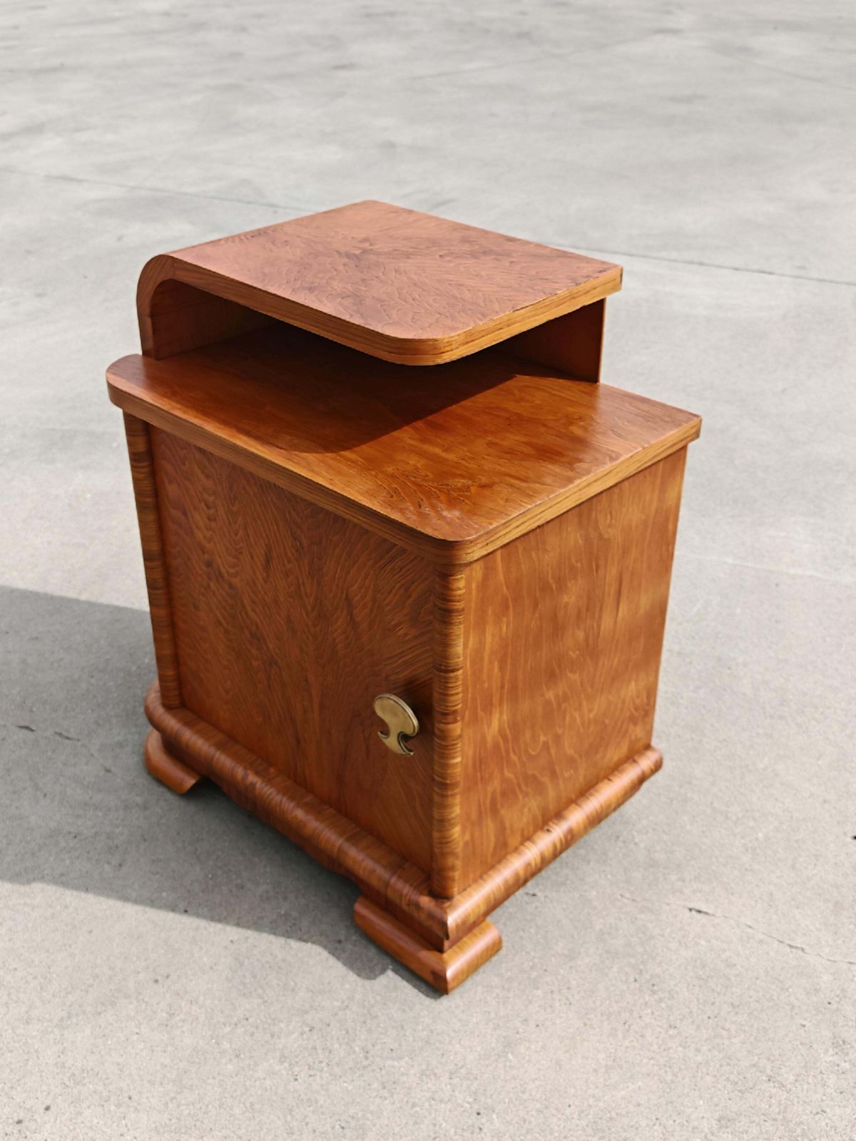 photo vinterior Pair Of Refurbished Art Deco Nighstands In Ash Wood, Austria 1930s