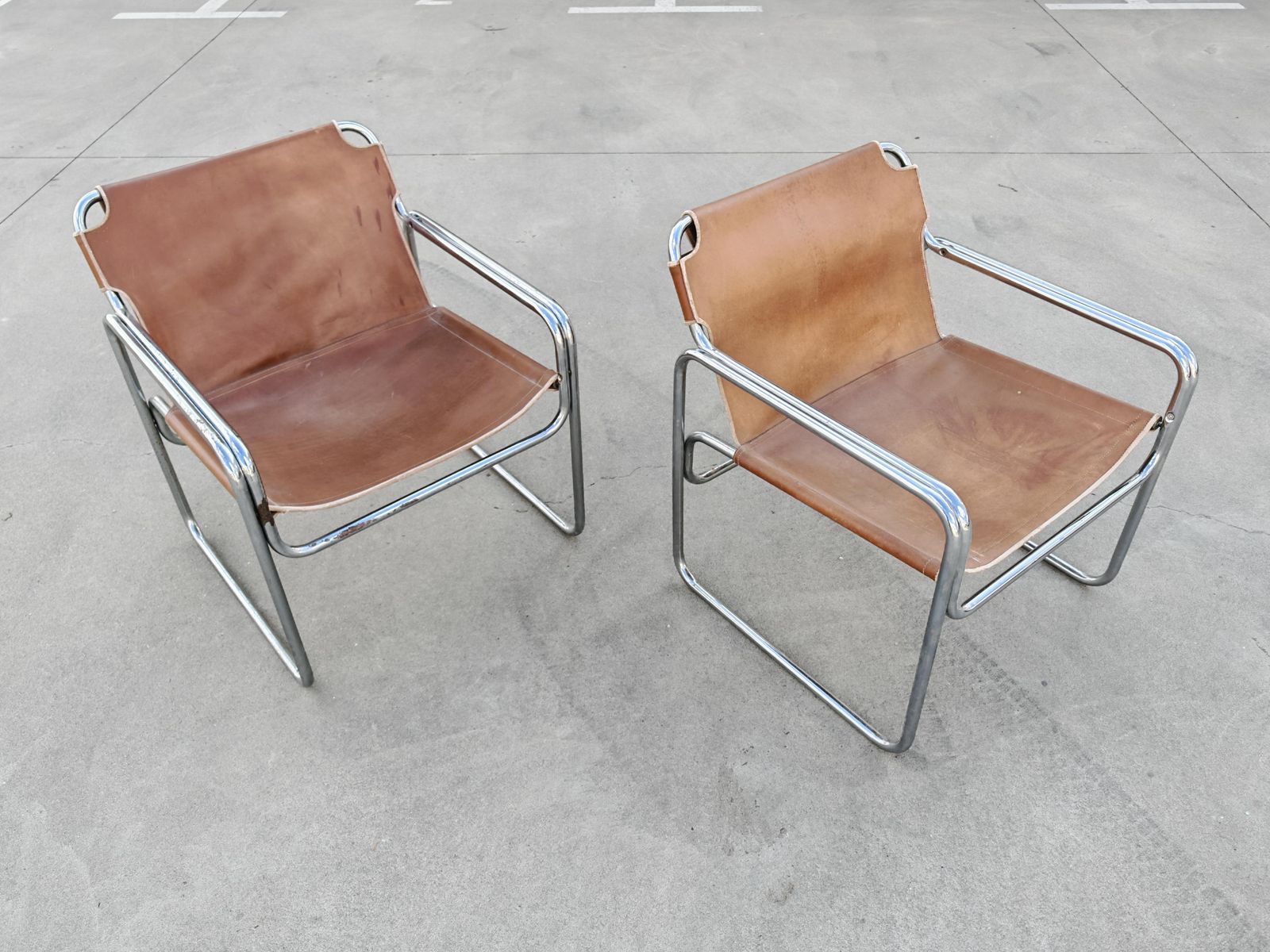 Pair Of Bauhaus Style Tubular Lounge Chairs In Cognac Leather, Jox Interni 1970s photo for sale