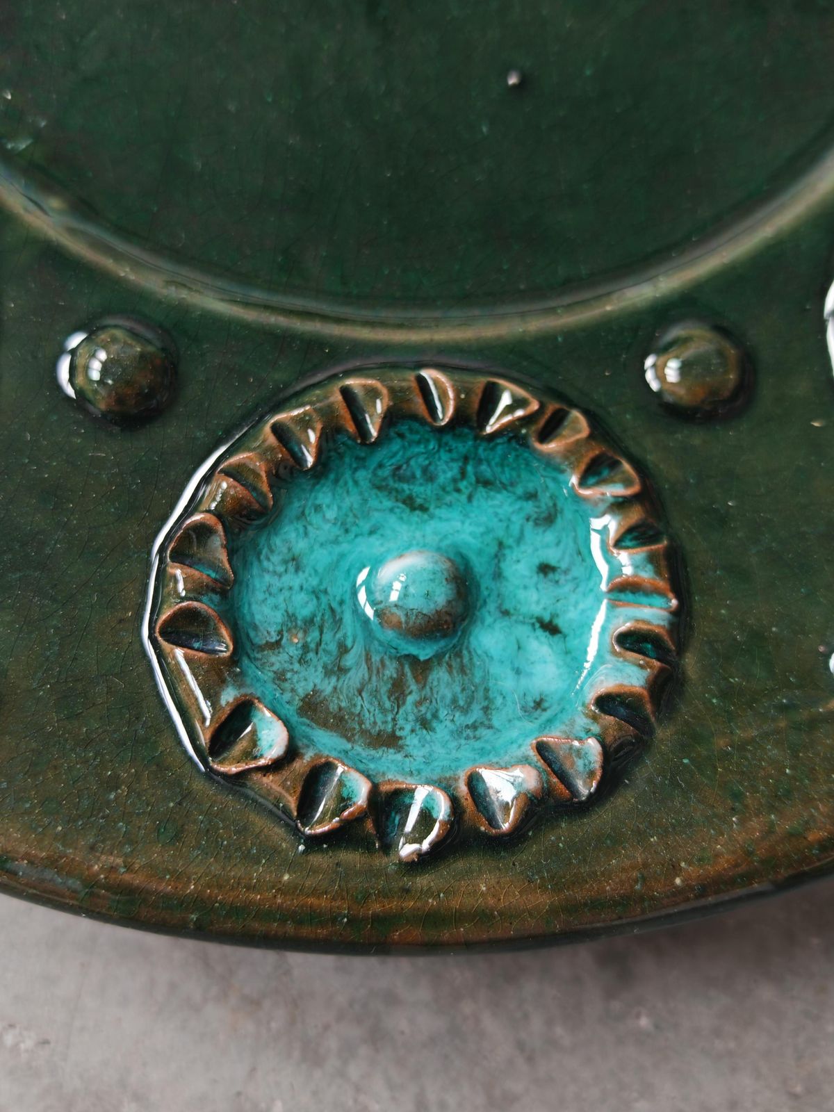 Pair Of Mid Century Modern Oyster Plates In Green And Turquoise, France 1970s photo buy