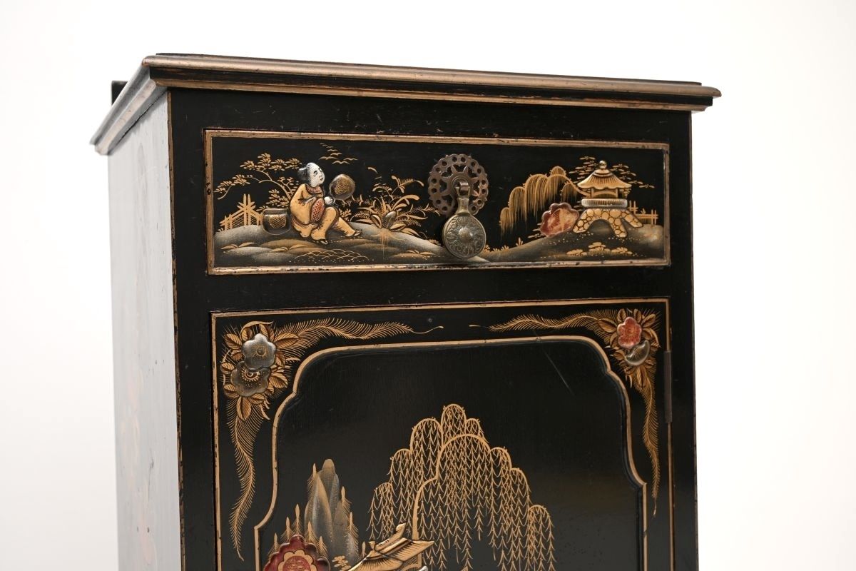 Antique Lacquered Chinoiserie Bedside Cabinet photo Furniture