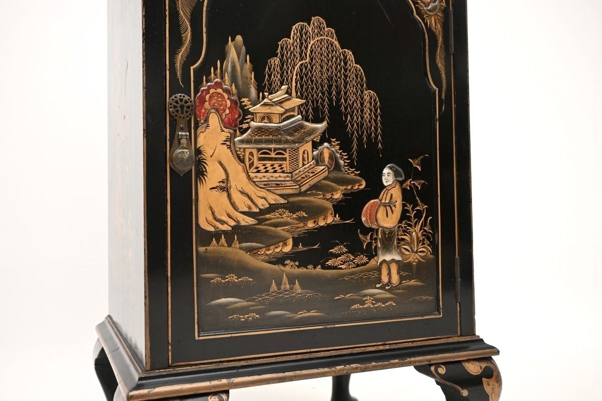 Antique Lacquered Chinoiserie Bedside Cabinet photo 683.0