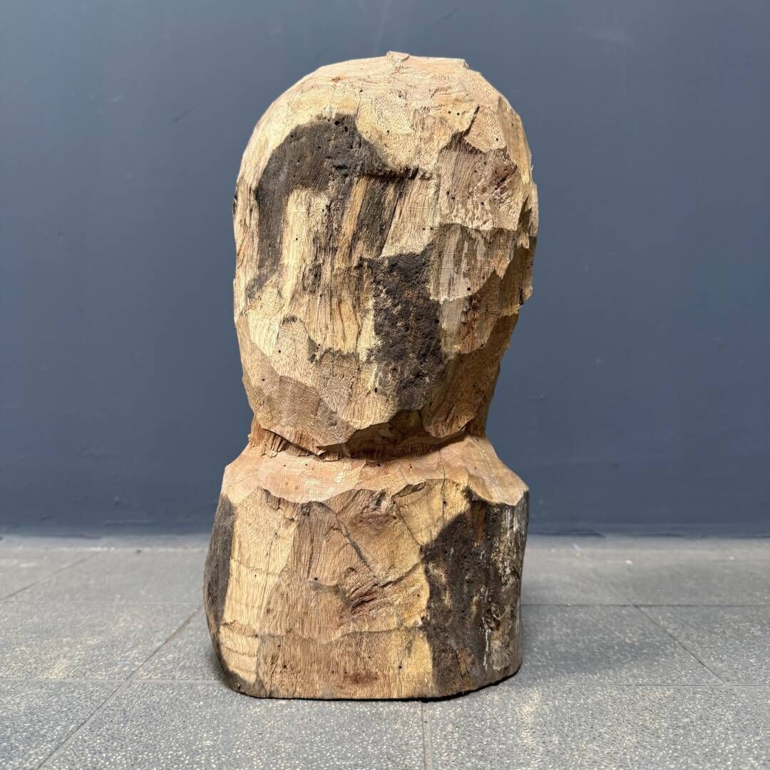 photo furniture A Wooden Carving Of A Man's Head Or Bust With A Beard