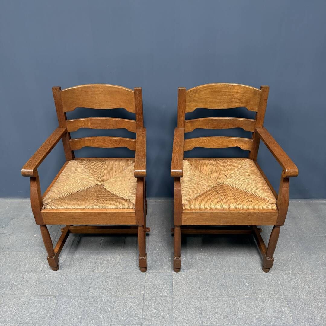 Set Van Twee Nederlandse Eikenhouten Fauteuils Met Vaste Zitkussens photo 269.0