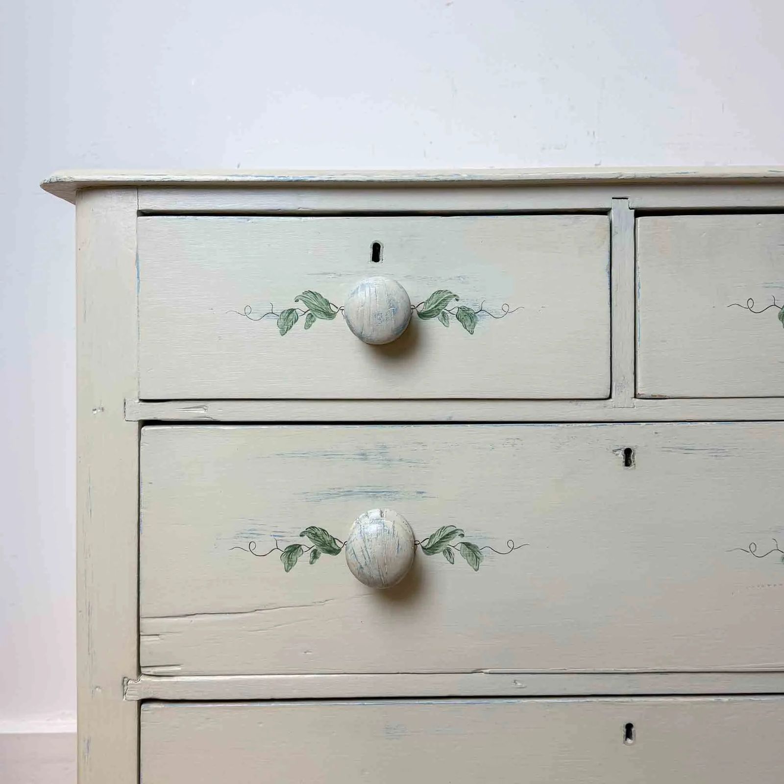 Painted Antique Pine Chest Of Drawers With Leaf Decoration photo vinterior