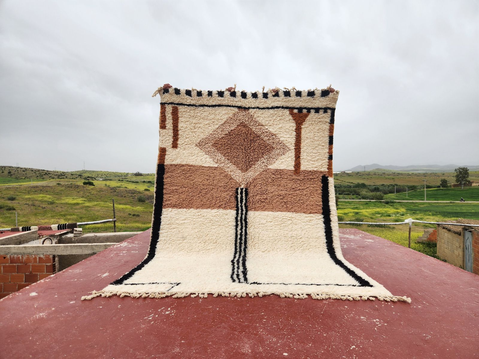 Handcrafted Beni Ouarain Moroccan Rug 300x206cm – Premium Wool Berber Carpet