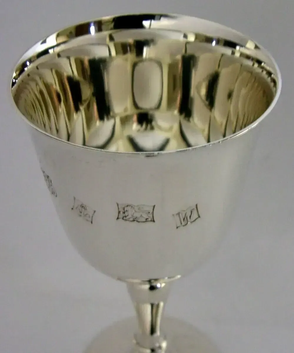 Coupe calice en argent sterling, Birmingham 1971, 127 g photo furniture