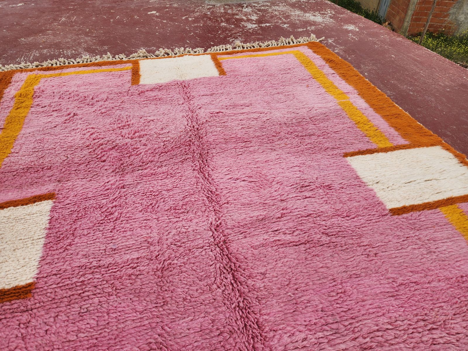 Vintage Beni Ouarain Moroccan Rug 290x210cm – Handmade Wool Berber Carpet In Pink & Terracotta photo Textiles