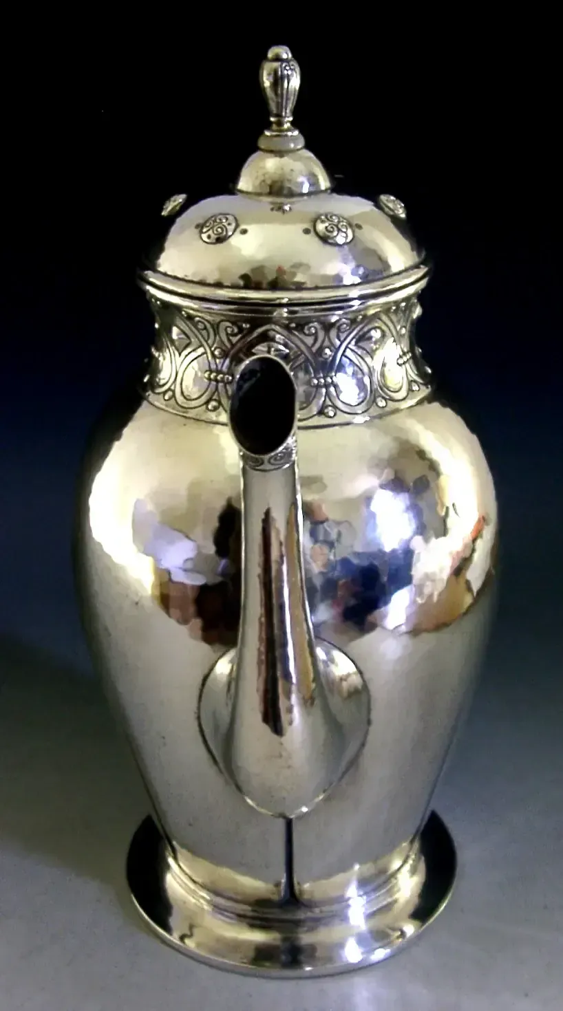 photo furniture Grande cafetière d'époque en argent massif 800, Jezler, 688 g, Arts & Crafts, 26 cm, vers 1920