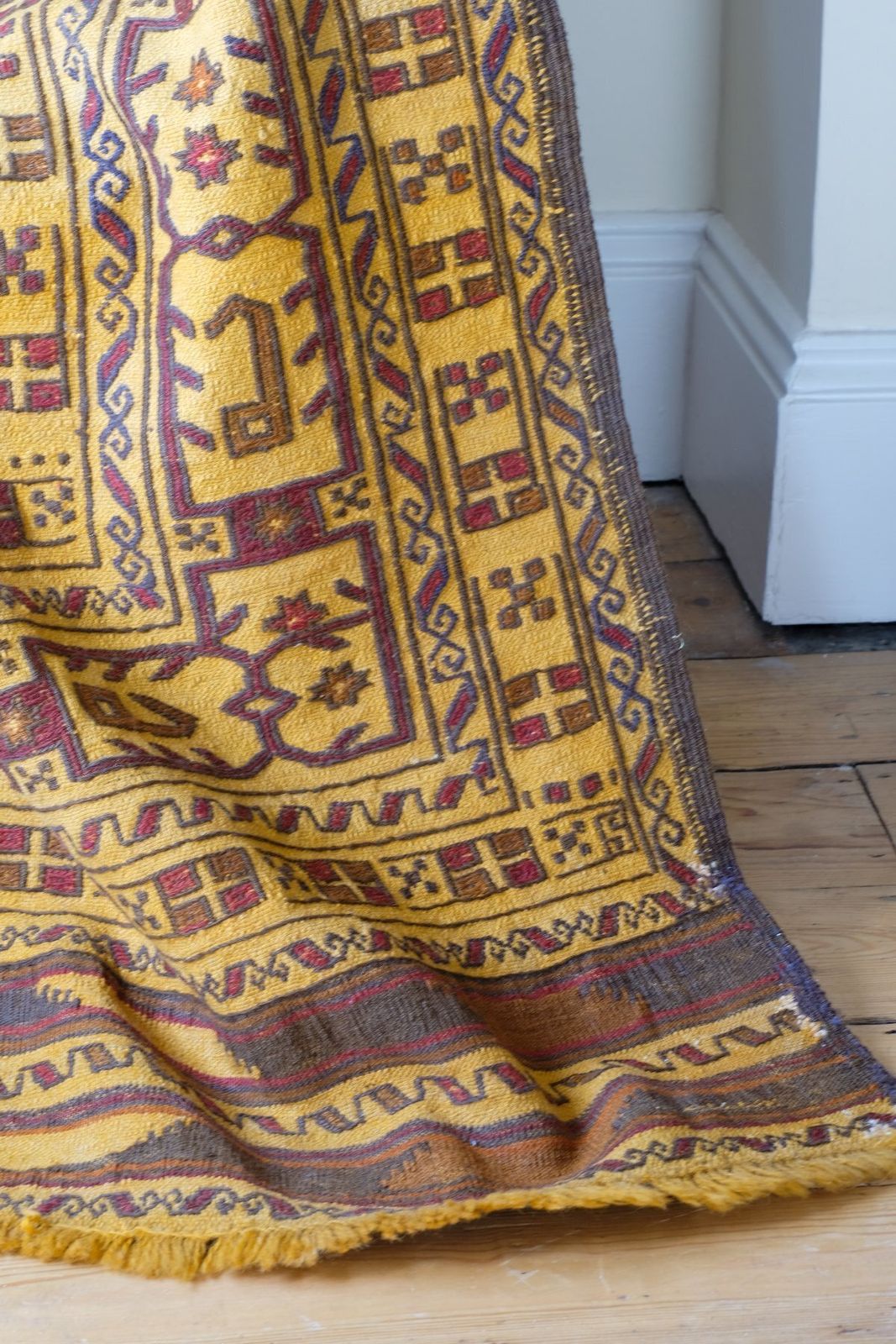 photo furniture Antique Anatolian Kilim Rug, Central Turkey, Circa Early 1900s