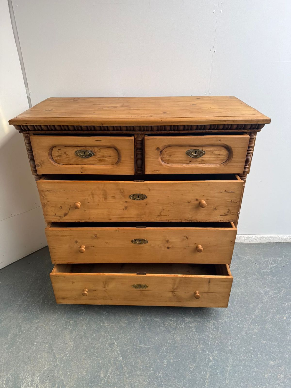 photo furniture A Huge Pine Genuine Victorian Hungarian 5 Drawer Chest Of Drawers