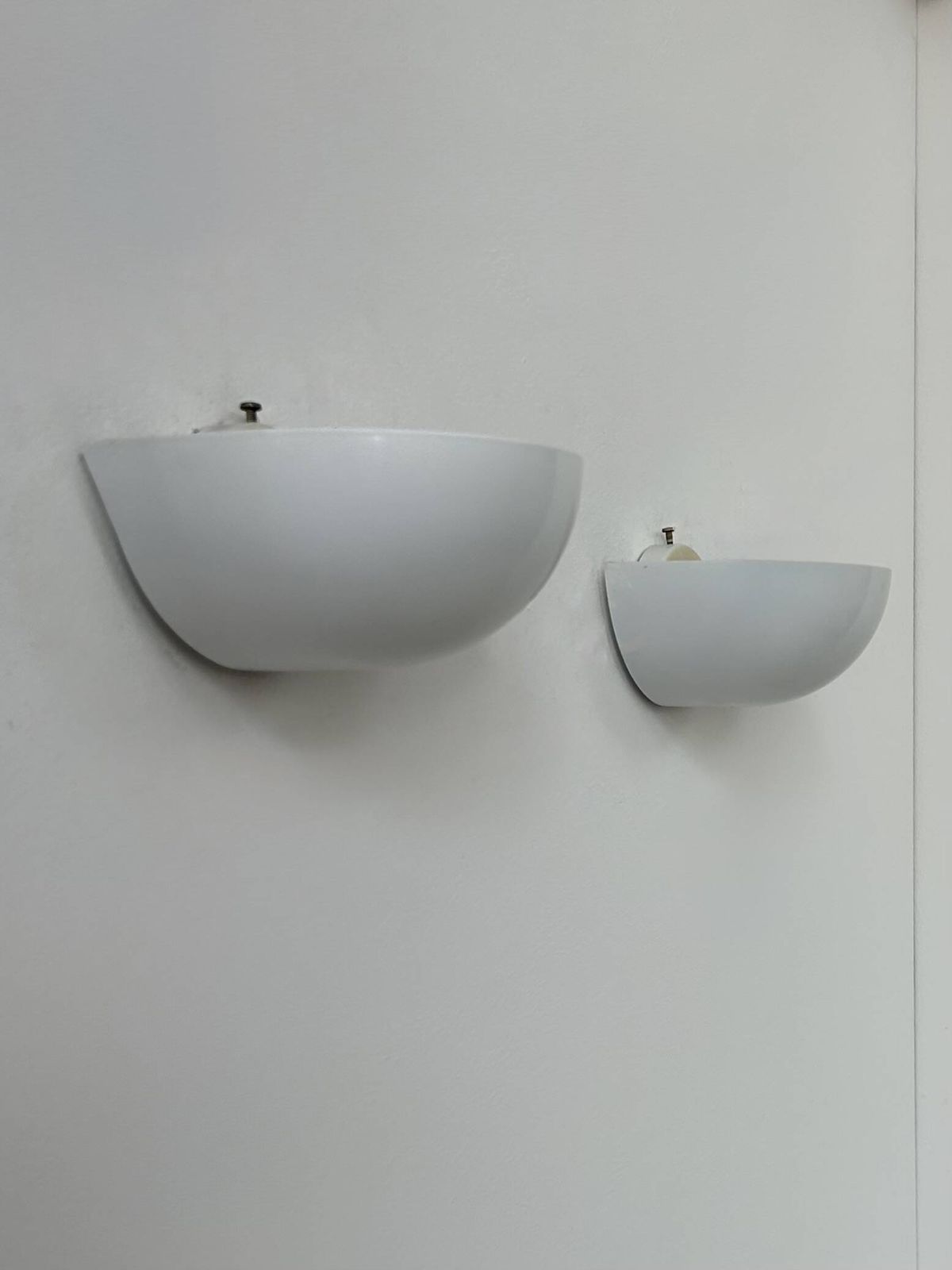 Pair Of Vintage Wall Lights In Matte White Lacquered Metal, Italy, 1980. photo 287.0