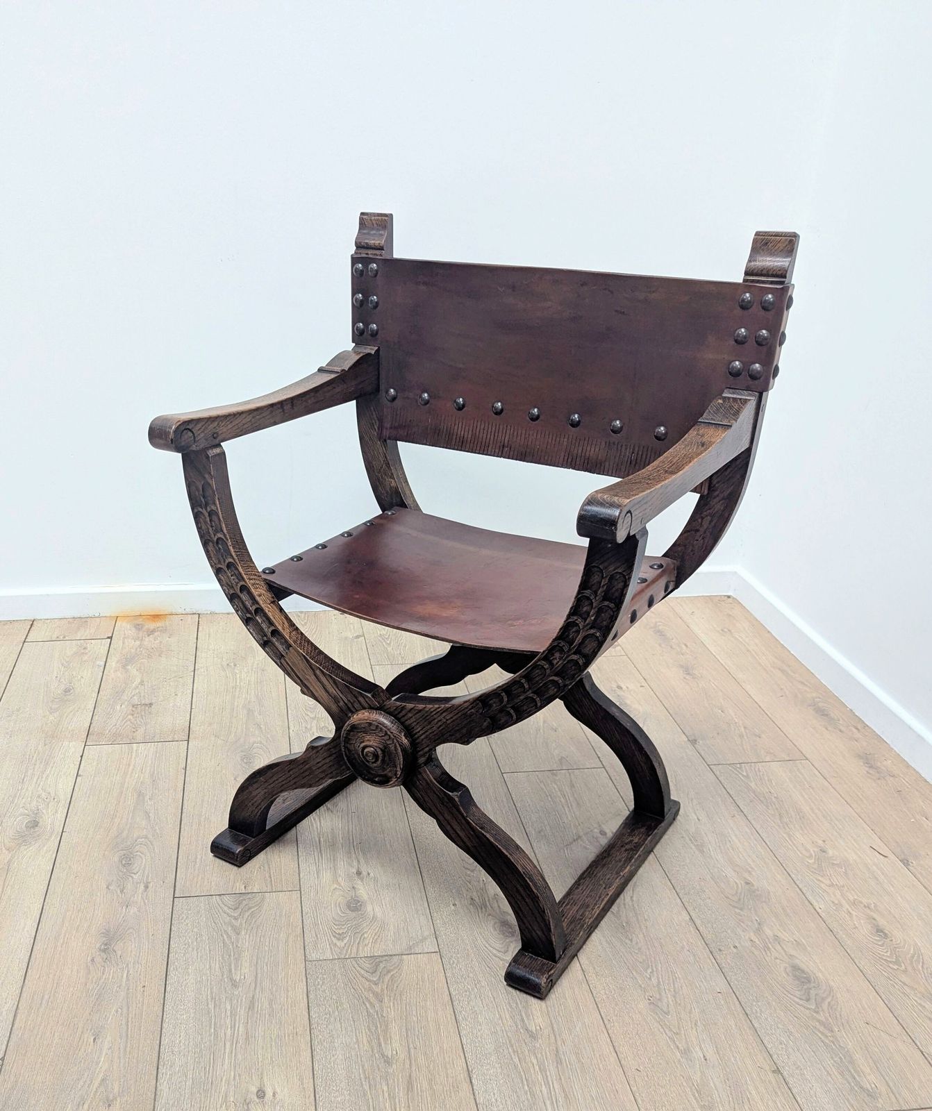 Mid 20th Century Italian Renaissance Style X Frame Chair Delivery Available 0306 photo 695.0