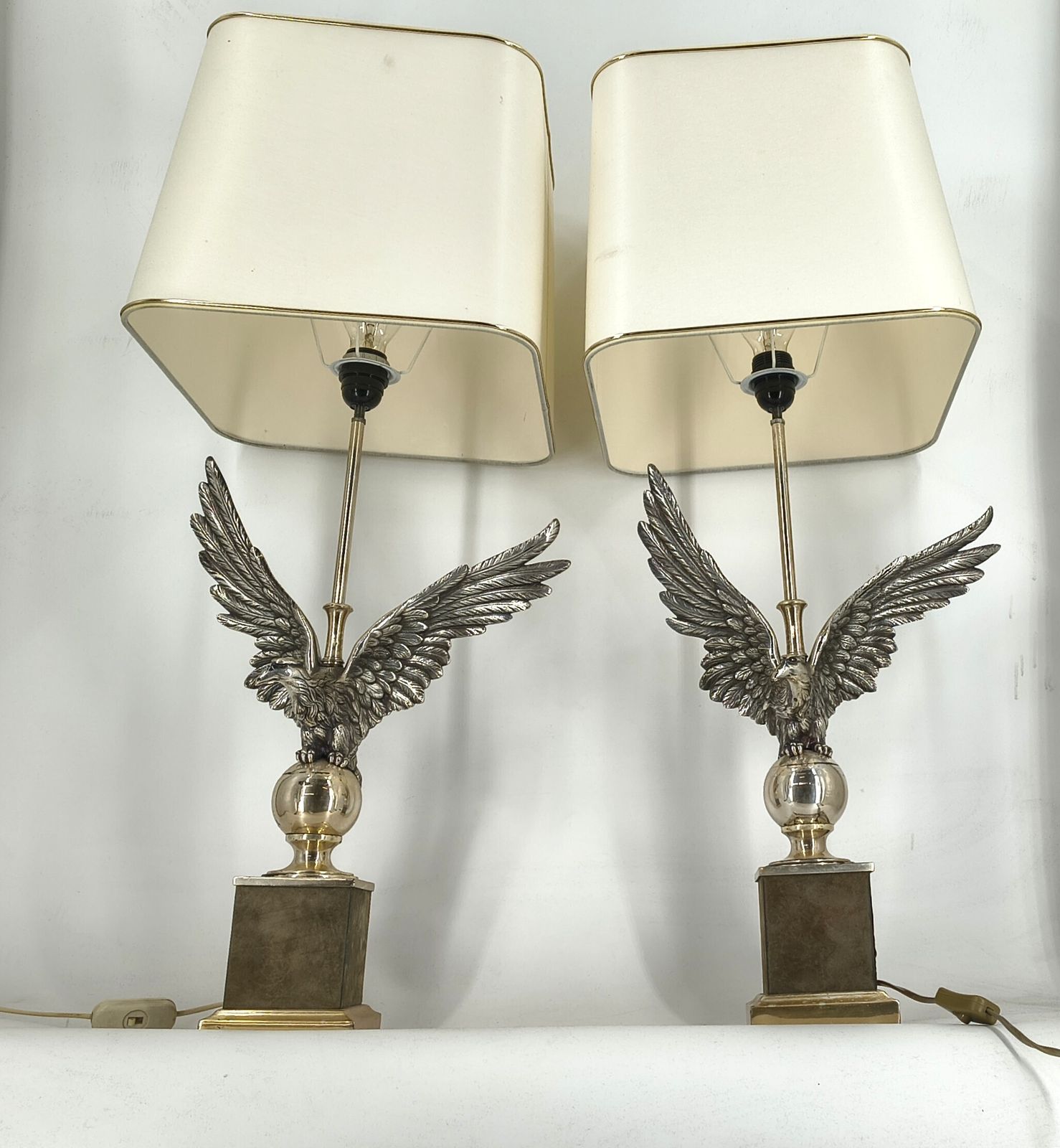 photo vintage Pair Of Nikkel Eagle Table Lamps By Loevsky And Loevsky, 1970s