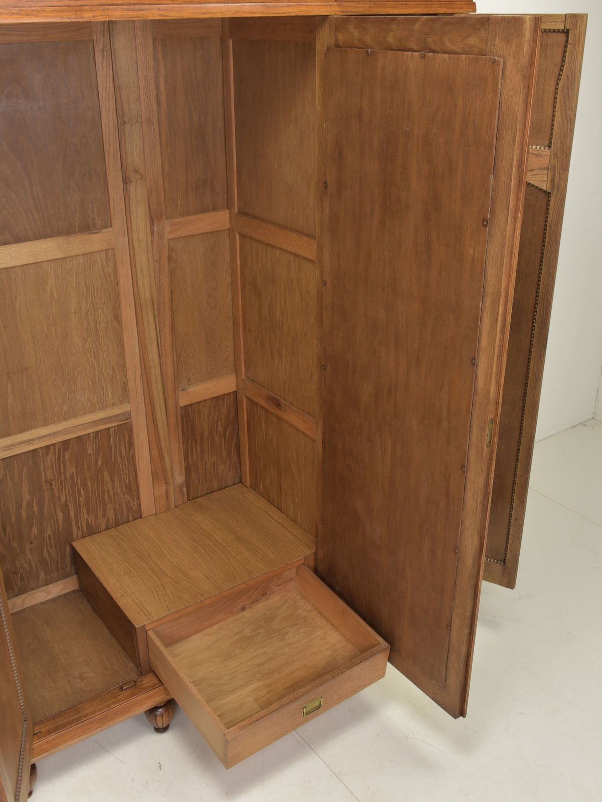 Antique! Restored Art Deco Wardrobe, Oak And Walnut, Hall Wardrobe photo 1452.0