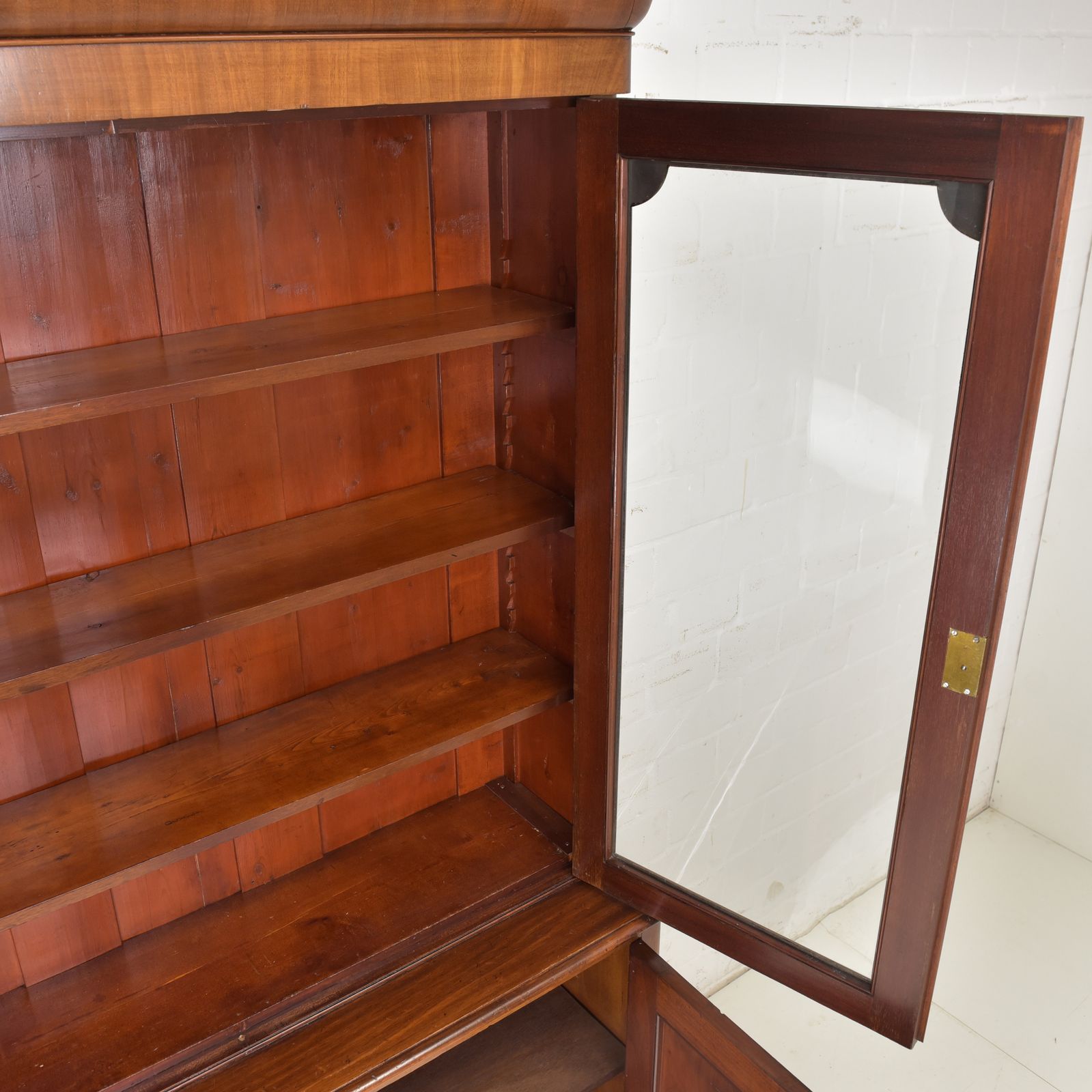 Antique! Restored Mahogany Buffet Cabinet, England, Circa 1880, Display Cabinet photo vinterior