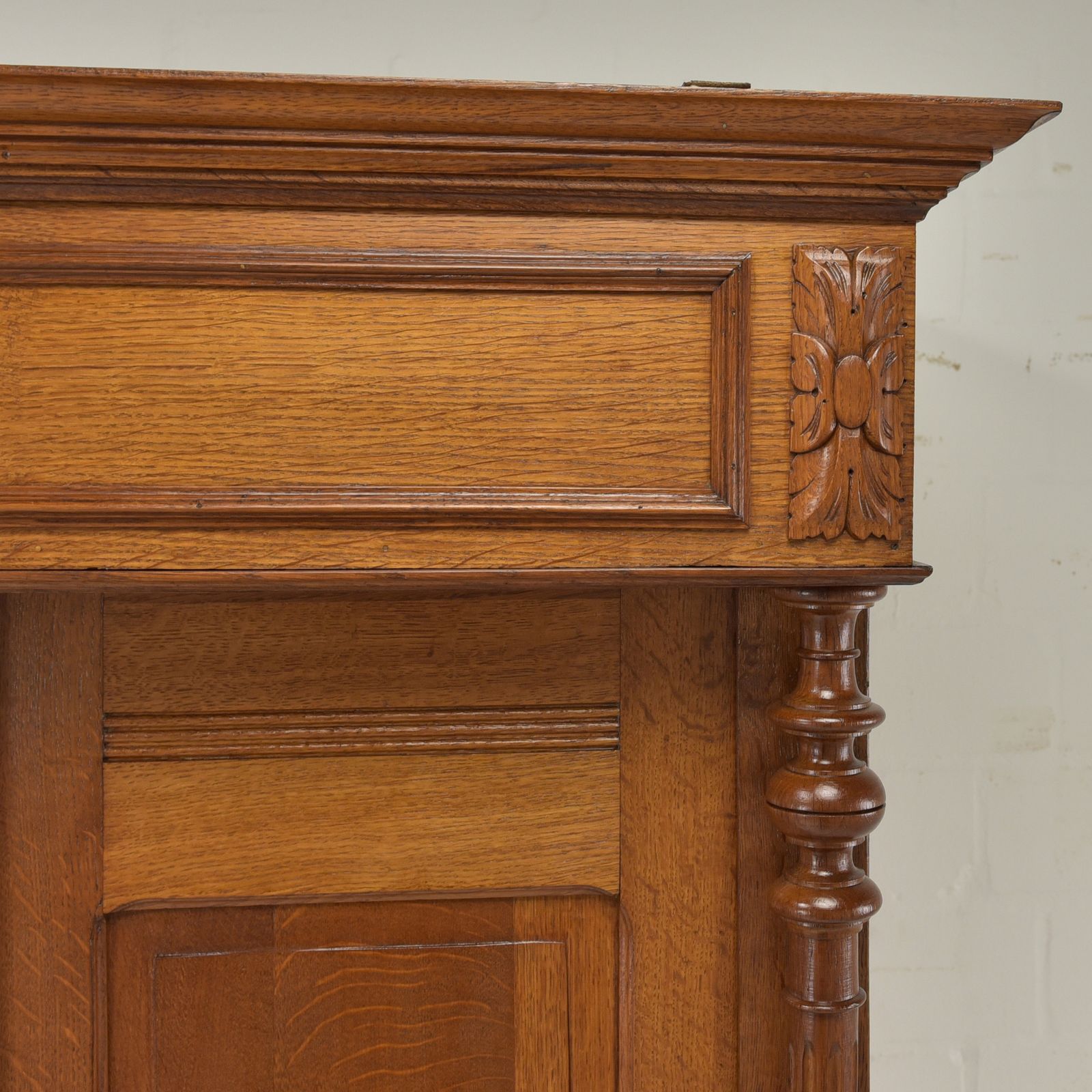 Antique! Restored Hall Wardrobe, Gründerzeit Period, Circa 1920, Oak Wardrobe photo vintage