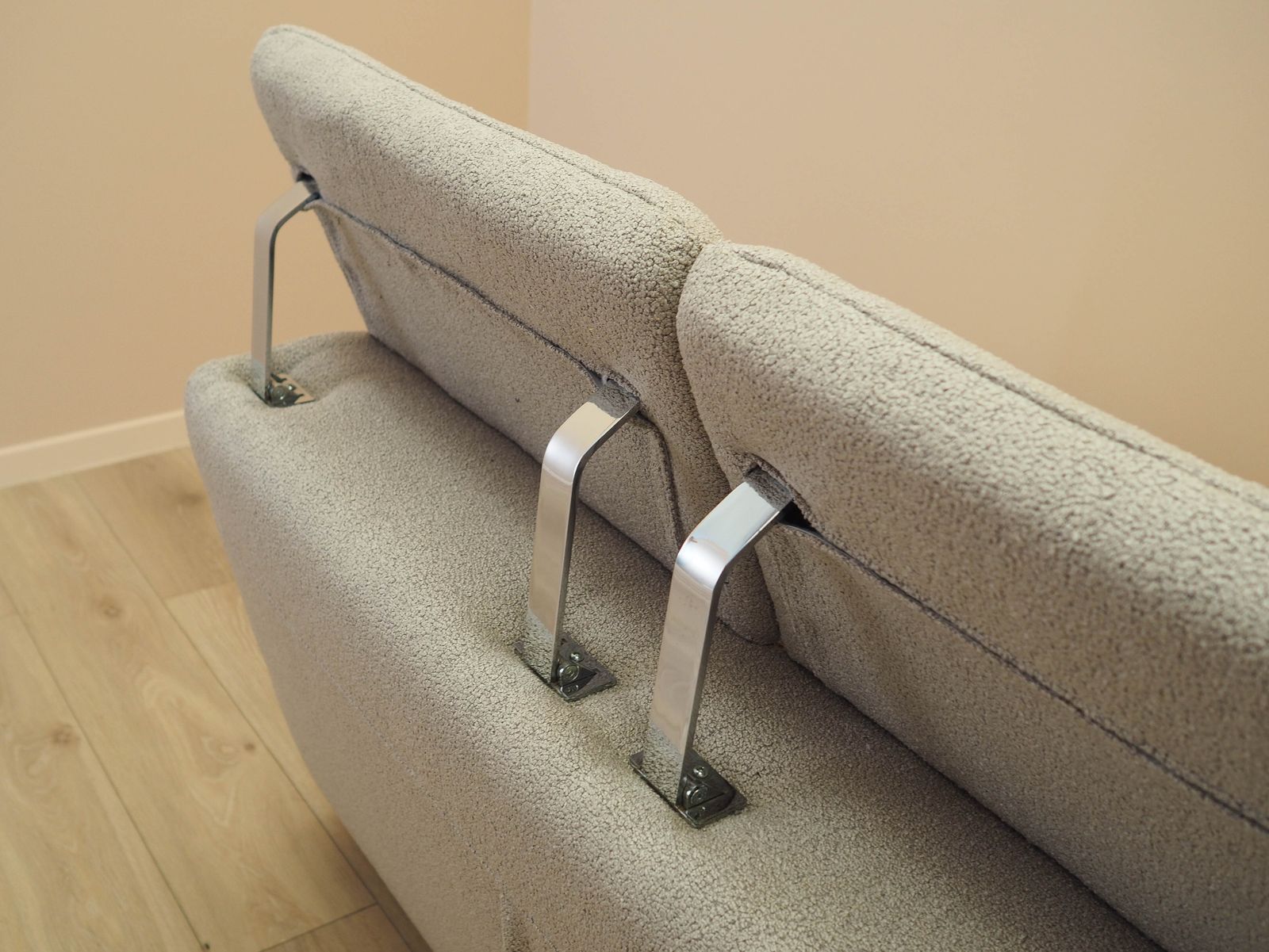 photo furniture Beige Bank, Italiaans Design, Jaren 1980, Made In Italy