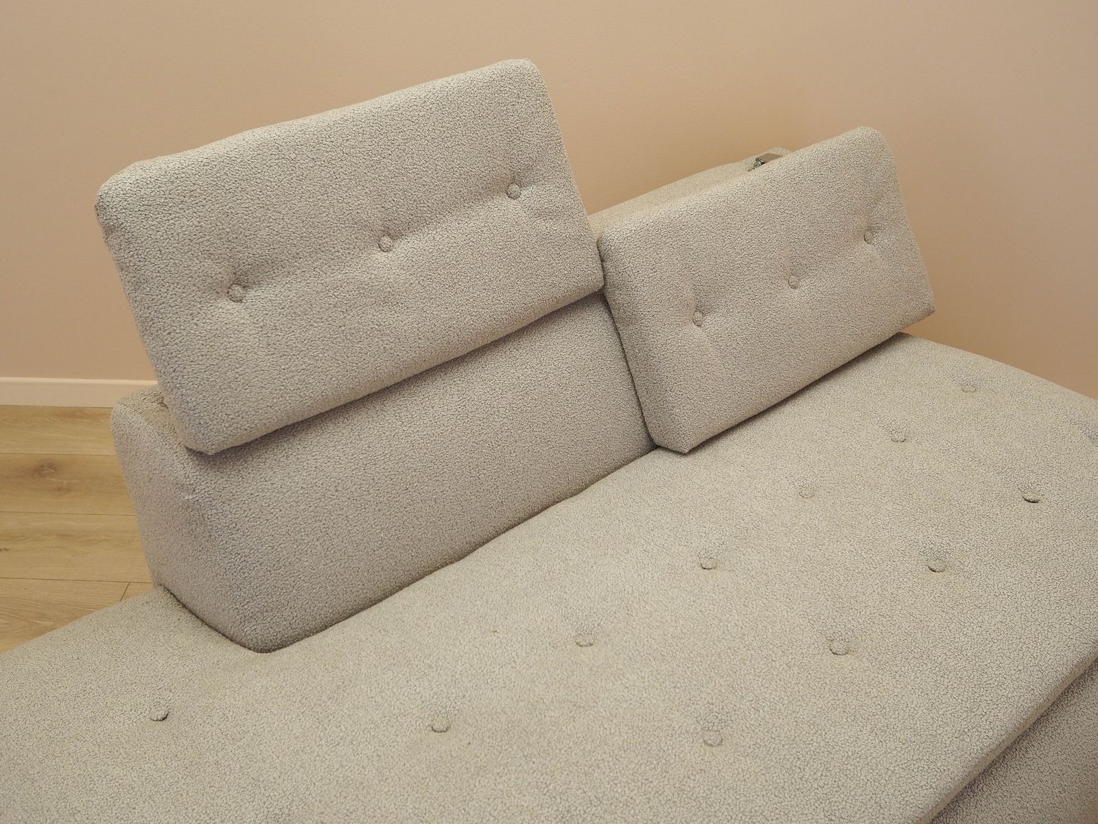 photo vintage Beige Bank, Italiaans Design, Jaren 1980, Made In Italy