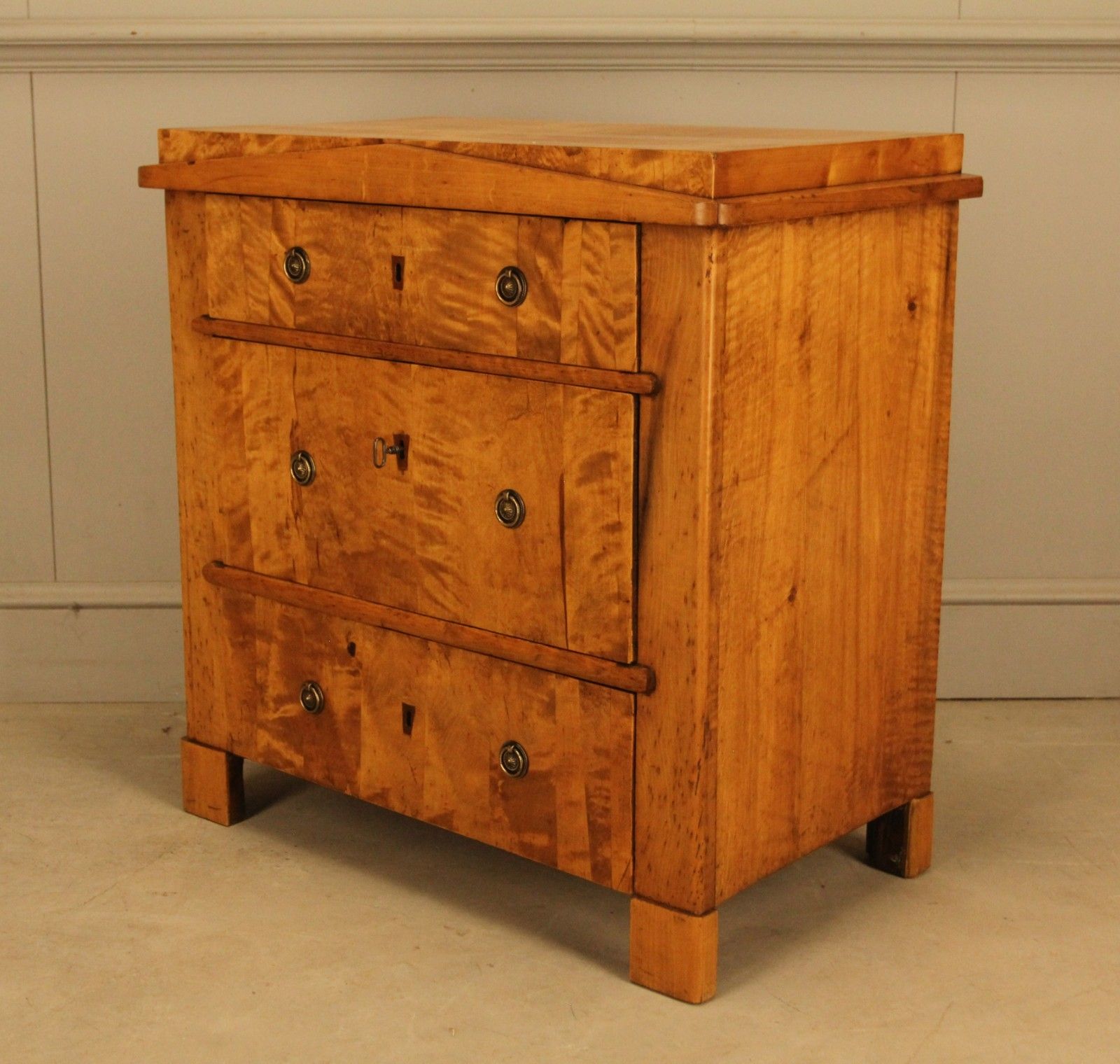 Refined 19th Century Swedish Chest Of Drawers In Birch photo 995.0