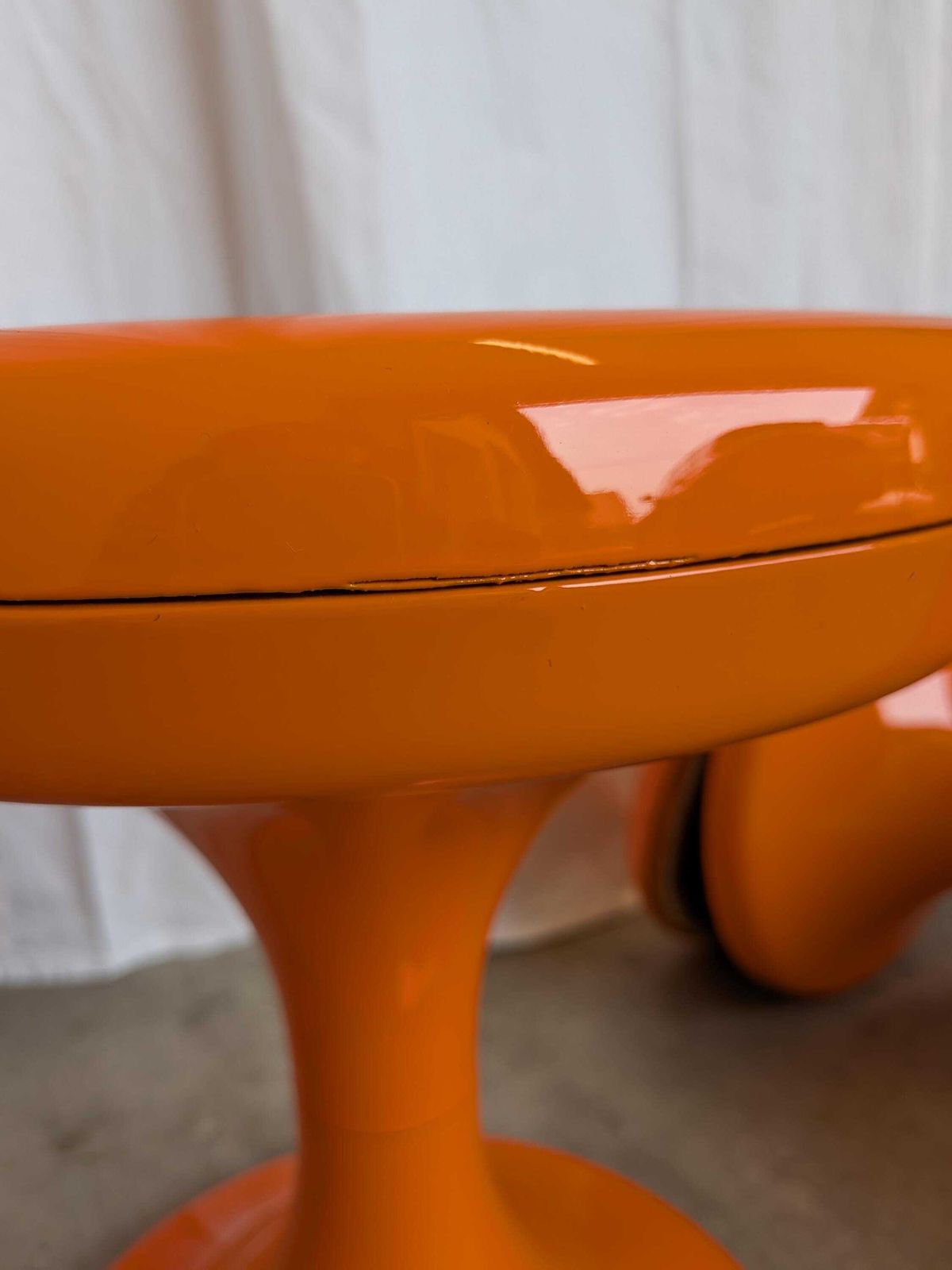 photo vintage Set Of 4 Vintage Mushroom Stools, Retro Orange 1960s Space Age Meblo Jurček
