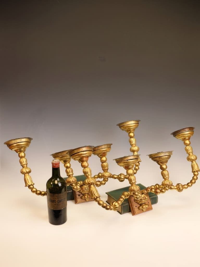 Rare And Important Pair Of Italian 18th Century Giltwood Four Arm Sconces photo 1700.0